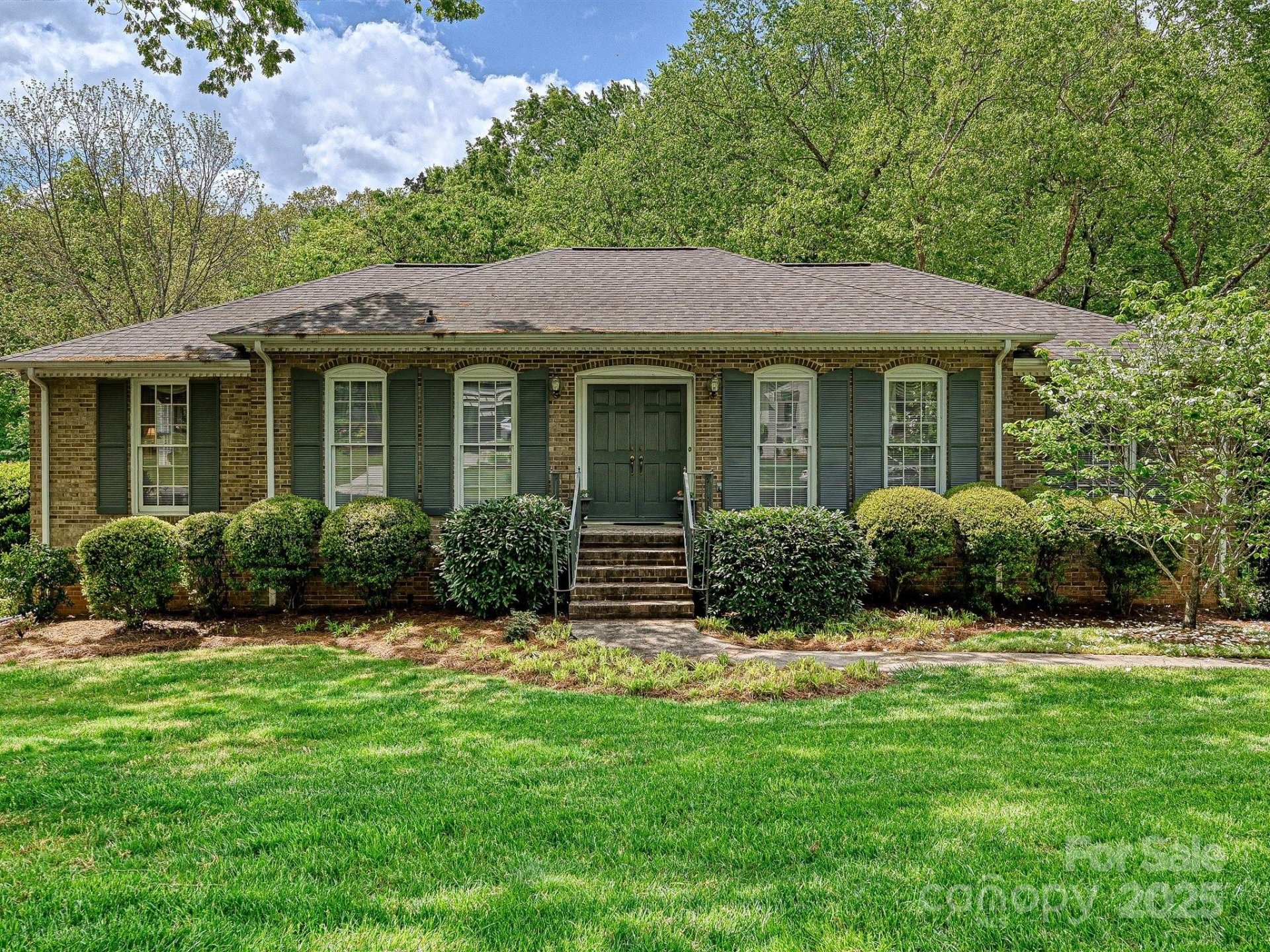 Property image 1 at 6420 Saint John Lane, Charlotte, NC 28210