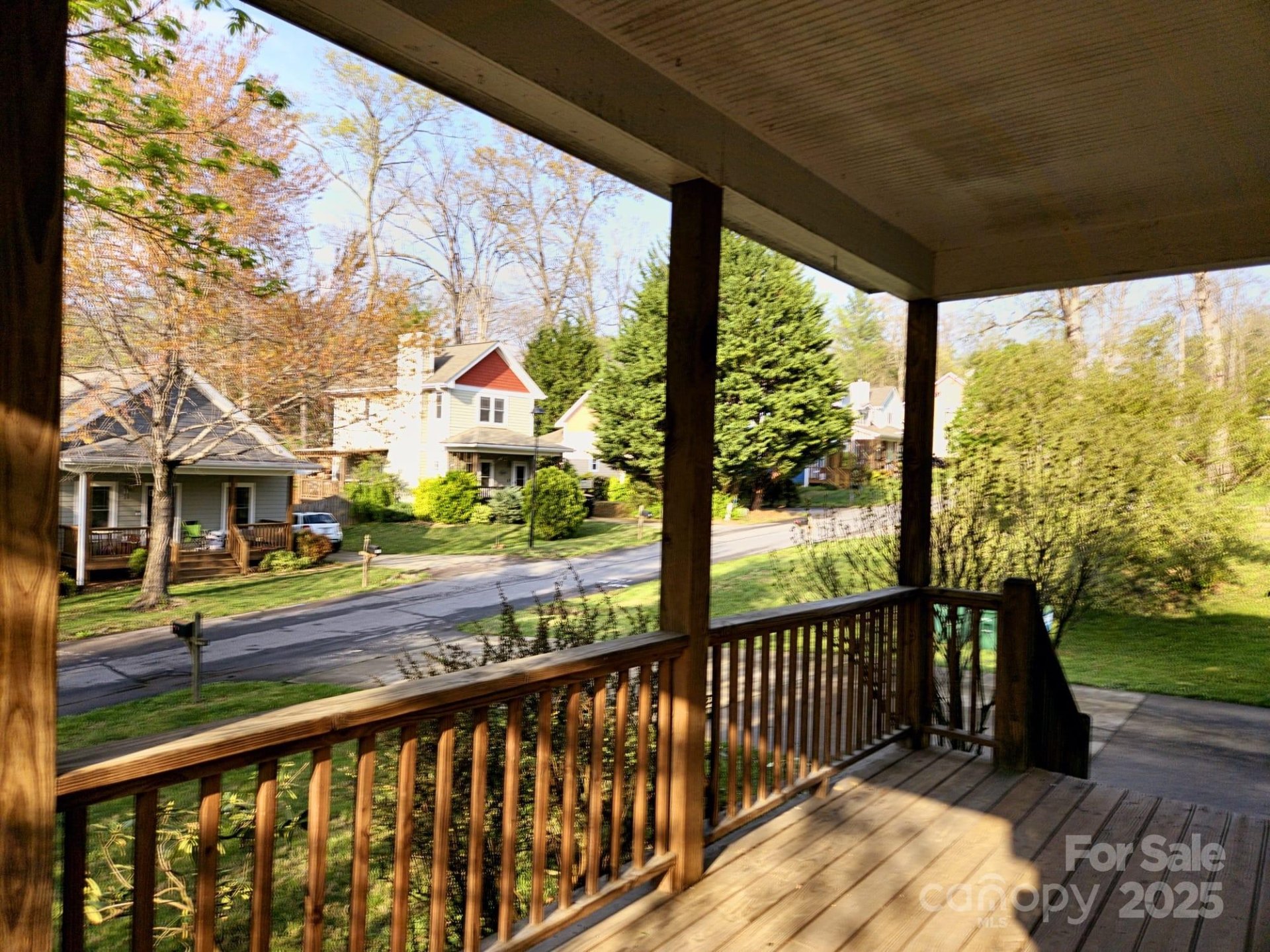 Property image 2 at 17 Lamar Avenue, Asheville, NC 28803