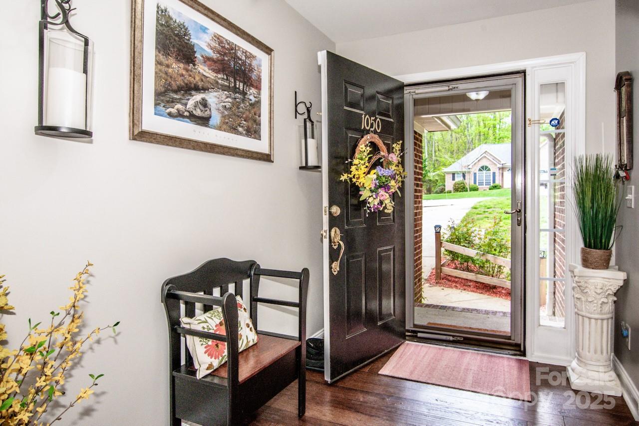 Property image 3 at 1050 Emerson Drive, Mooresville, NC 28115