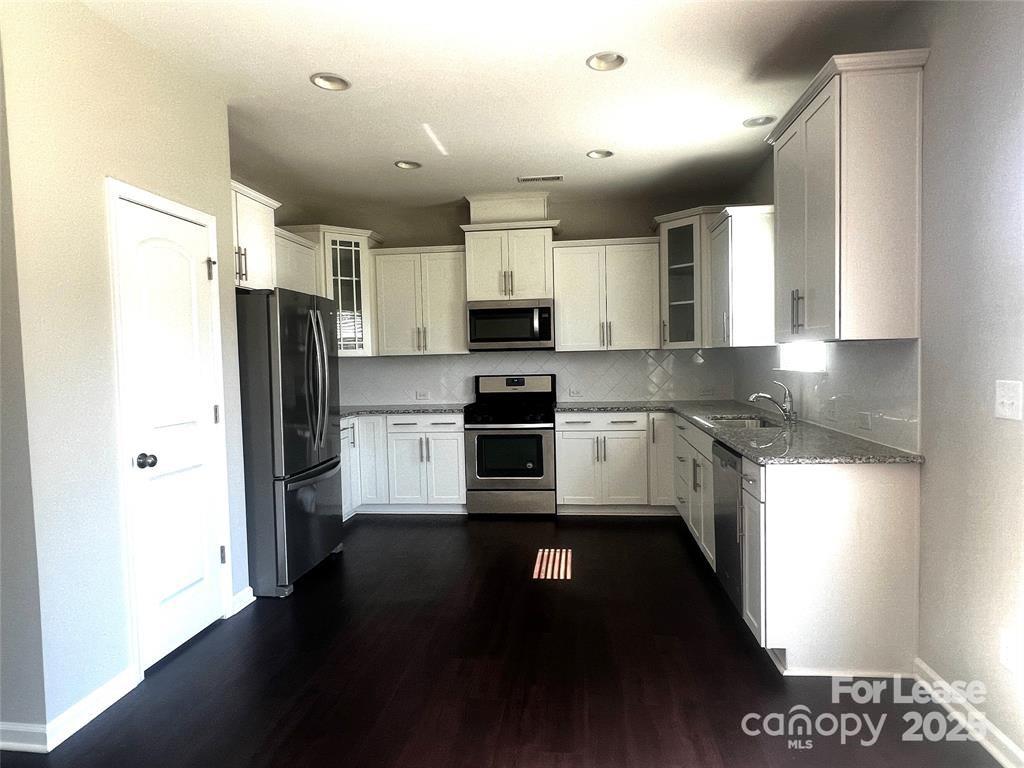 Property image 5 at 4127 Woolcott Avenue, Charlotte, NC 28213