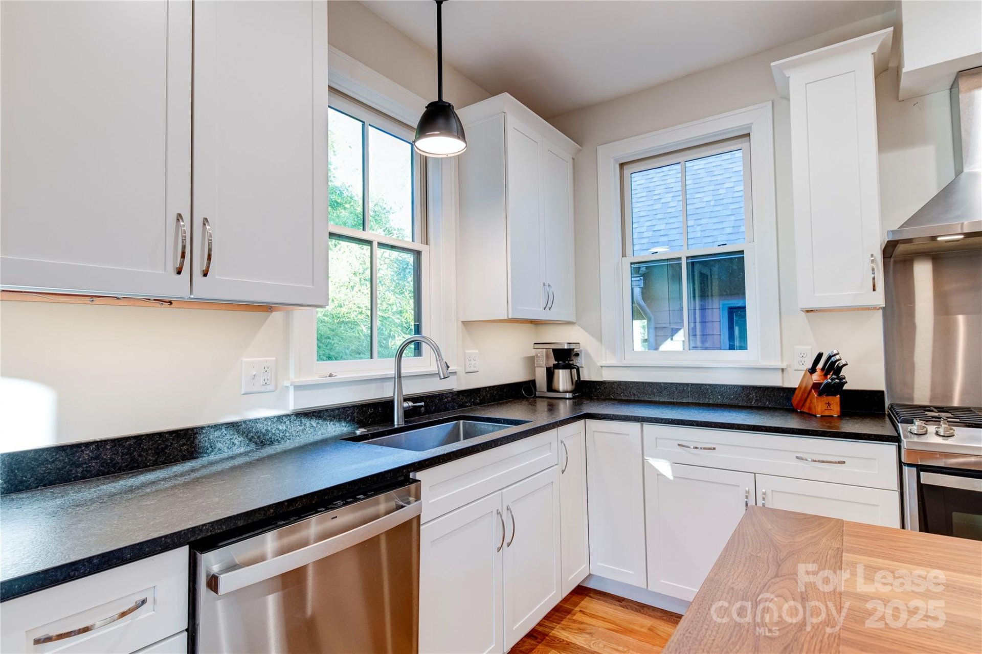 Property image 3 at 12 Waverly Road, Asheville, NC 28803