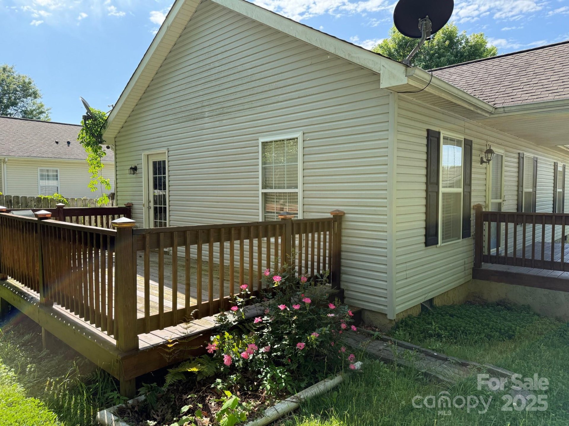 Property image 3 at 134 W Newberry Drive, Fletcher, NC 28732
