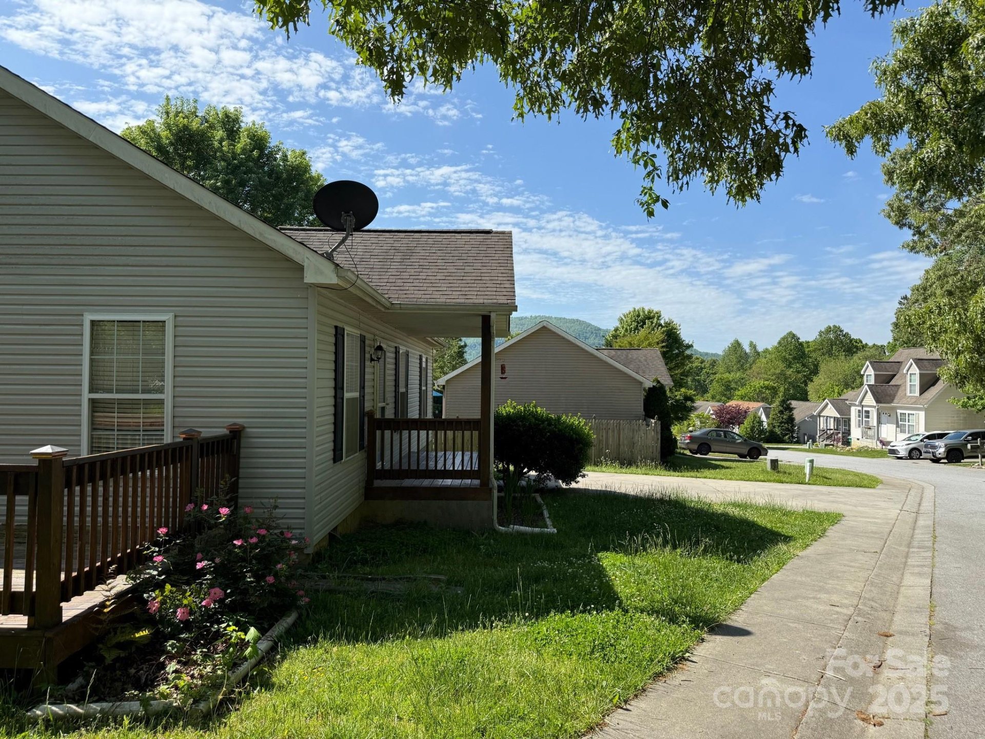Property image 4 at 134 W Newberry Drive, Fletcher, NC 28732