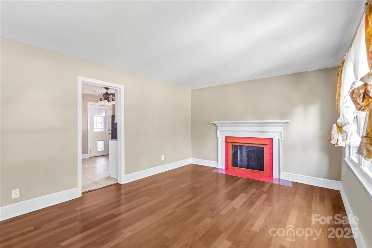 Property image 4 at 2721 Albany Lane, Charlotte, NC 28205