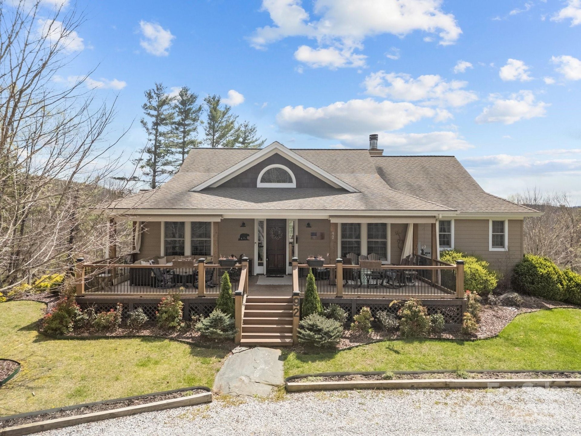 Apple Mountain, Spruce Pine Community