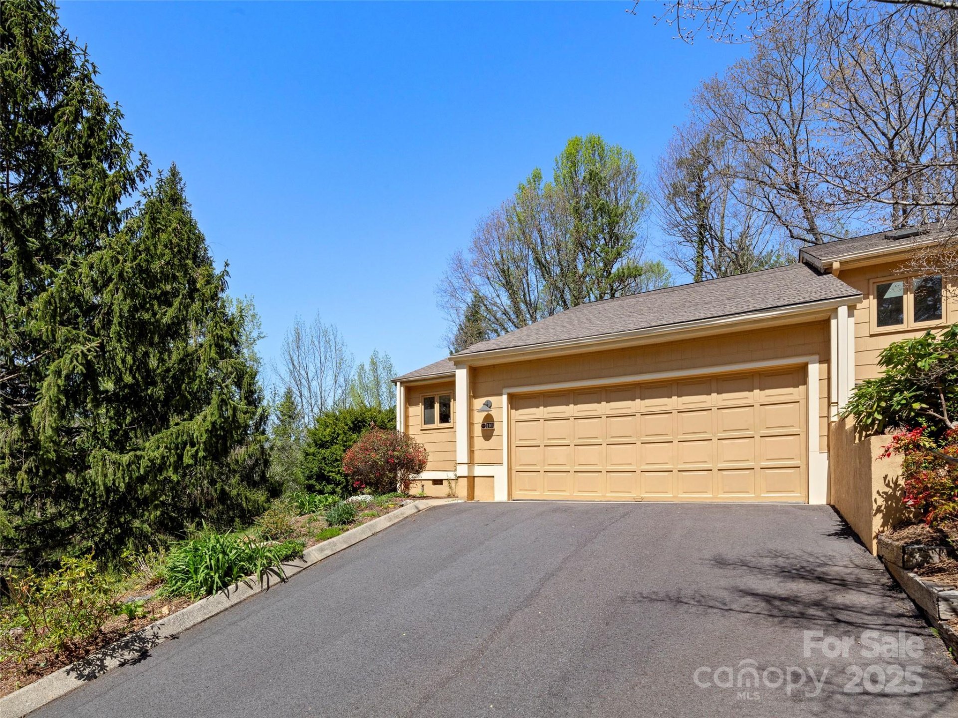 Property image 3 at 101 Beaver Ridge Road, Asheville, NC 28804