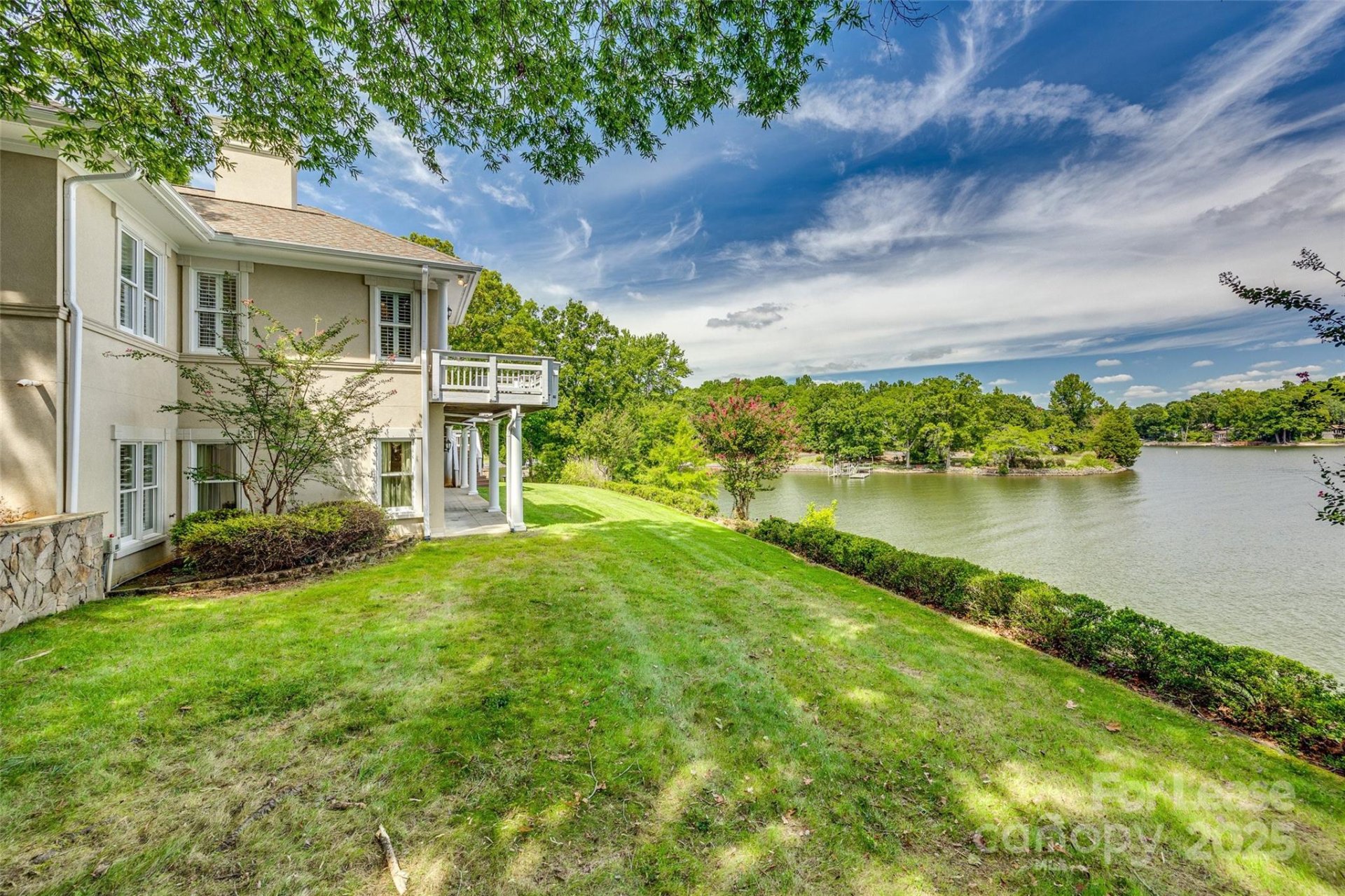 11 Hamilton Woods Court