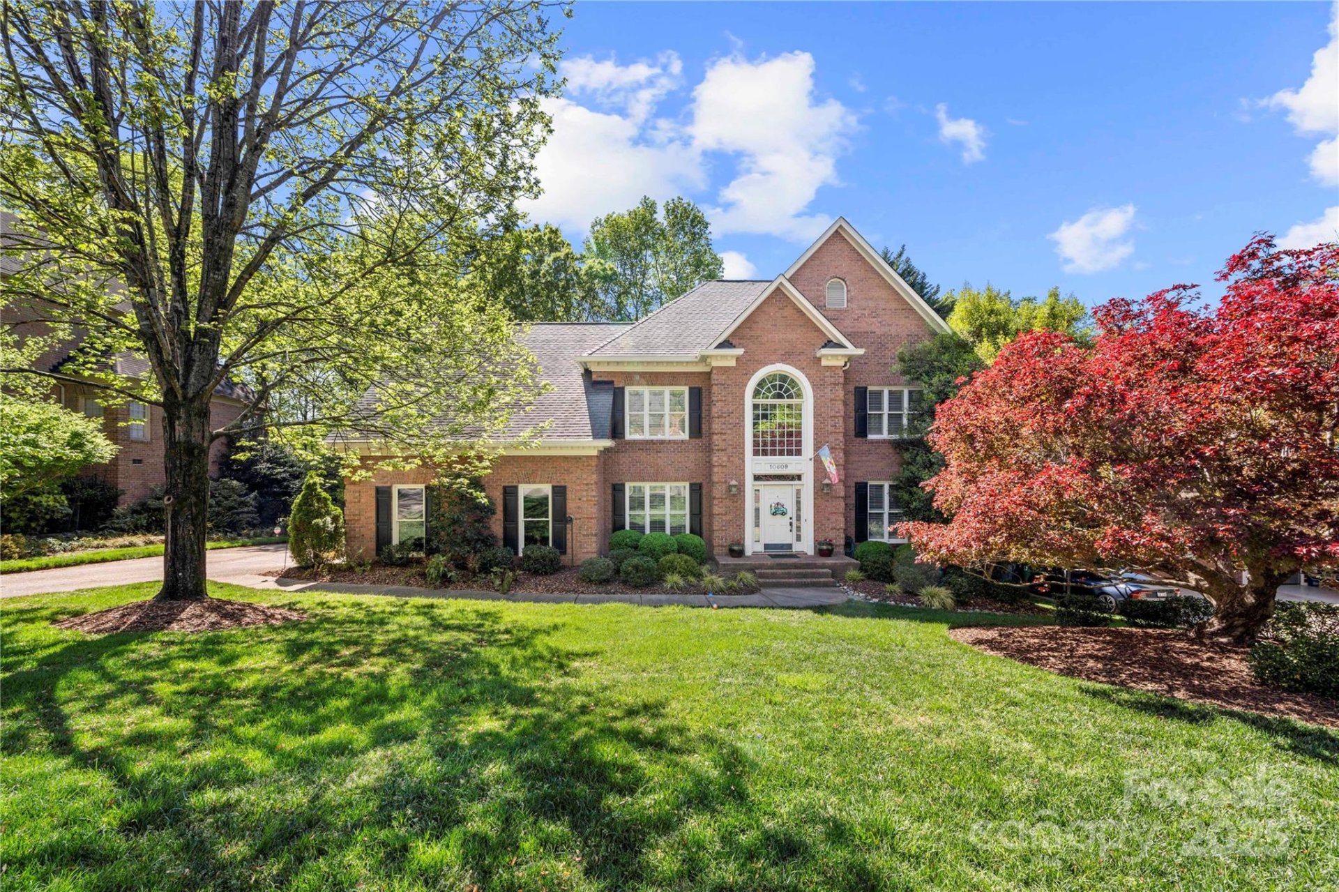 Property image 1 at 10609 Oak Pond Circle, Charlotte, NC 28277