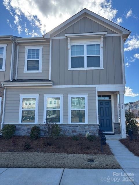 402 Kenwood View