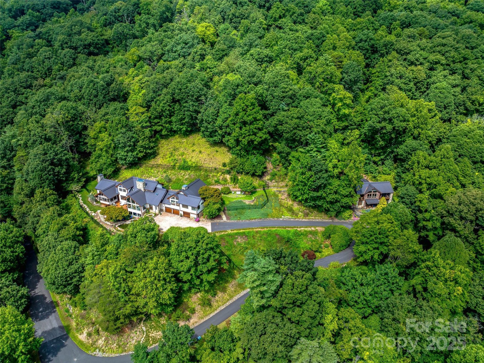 Property image 4 at 10 Beaverbrook Court, Asheville, NC 28804