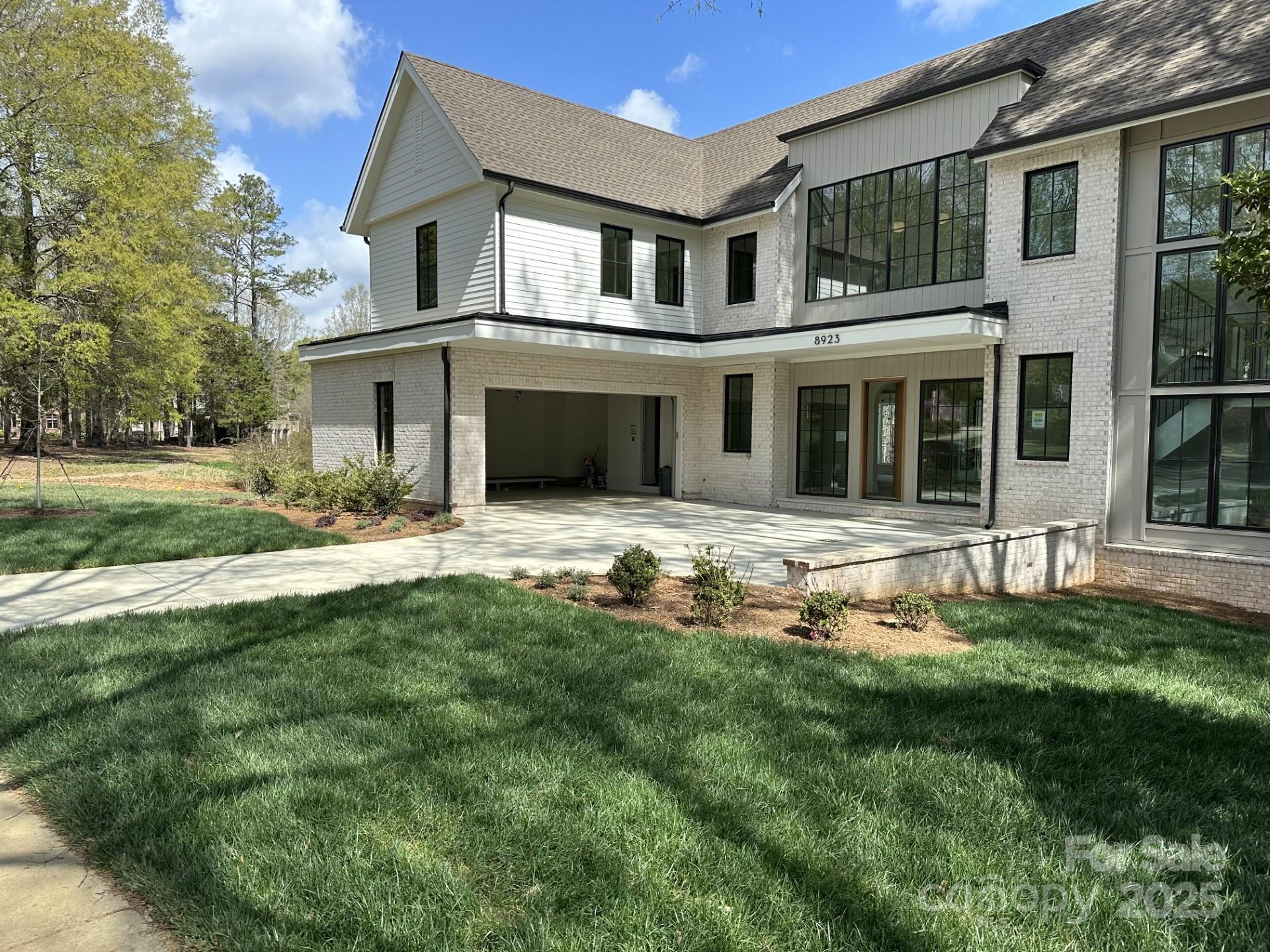 Property image 1 at 8923 Summer Club Road, Charlotte, NC 28277