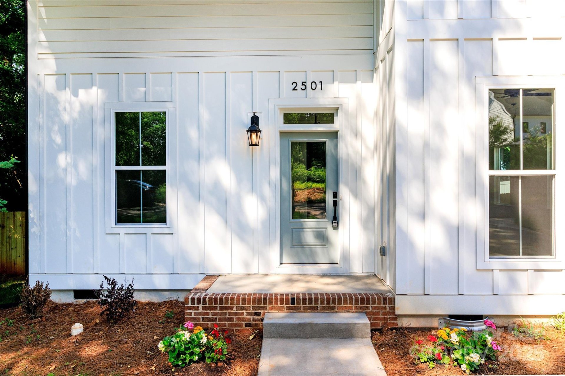 Property image 2 at 2501 Elon Street, Charlotte, NC 28208