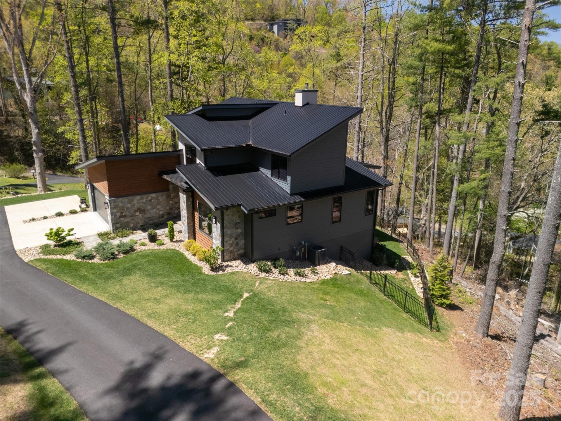 Property image 4 at 42 Spring Cove Road, Asheville, NC 28804
