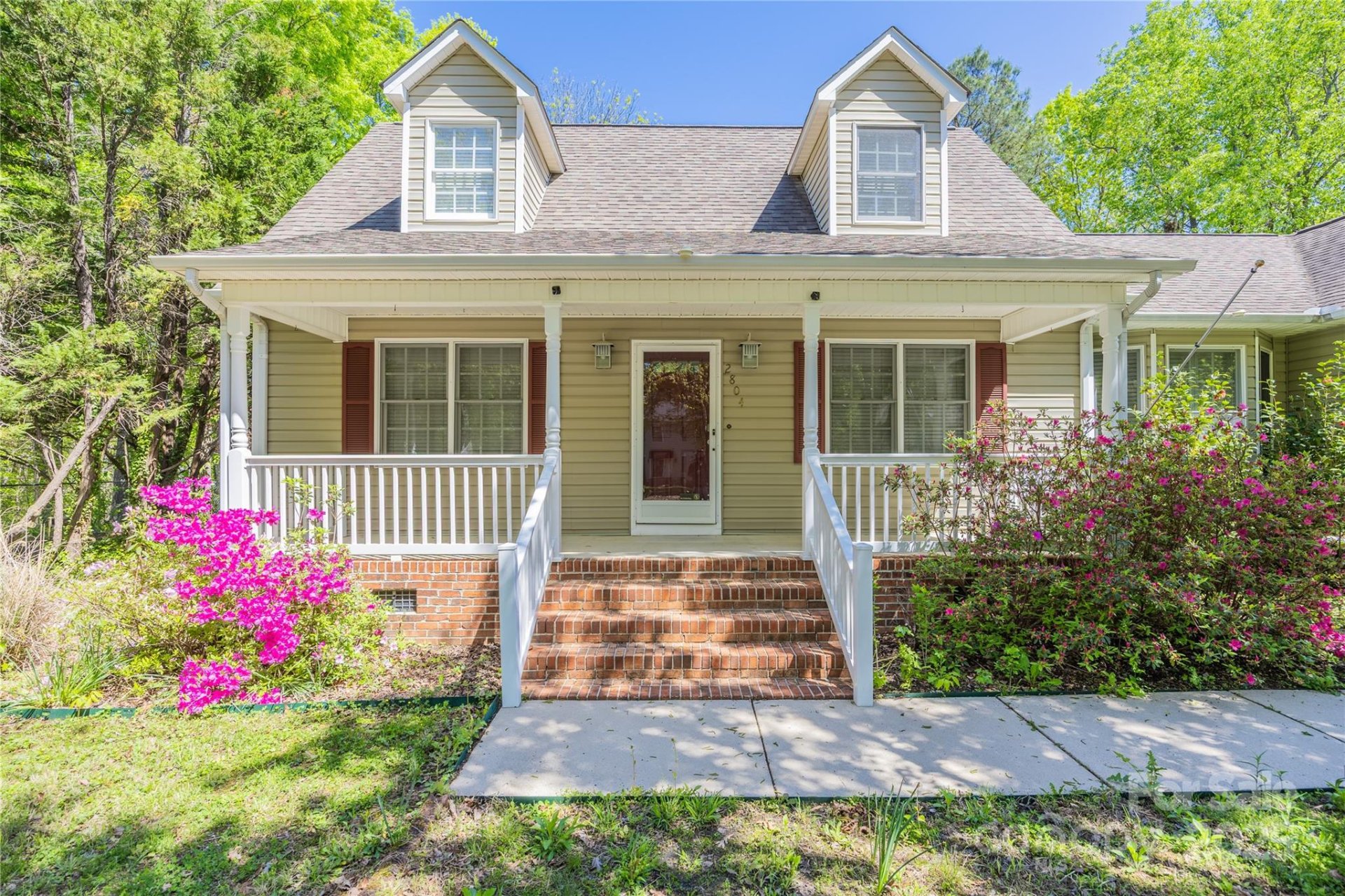 Property image 3 at 2804 Lake Hill Court, High Point, NC 27265