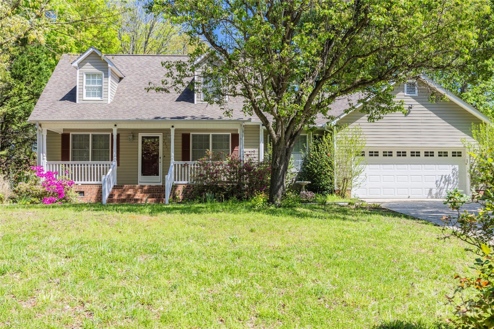 Property image 5 at 2804 Lake Hill Court, High Point, NC 27265