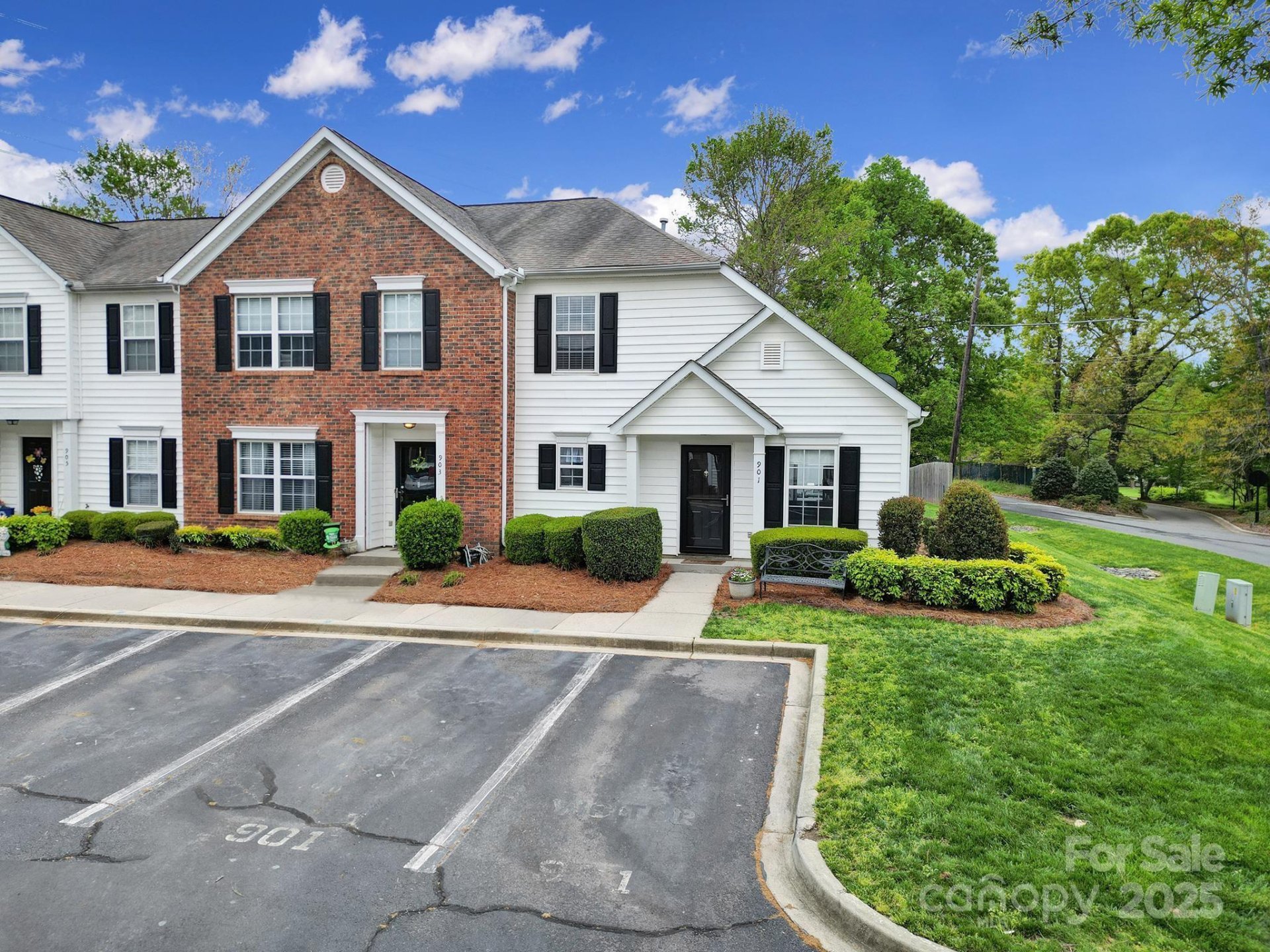 901 Heritage Parkway