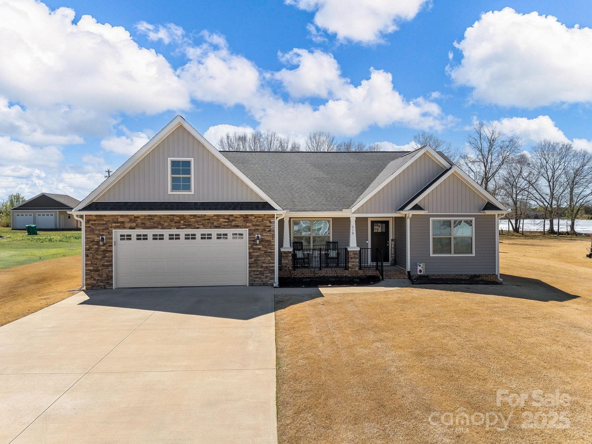 Shana Lynn, Boiling Springs Community