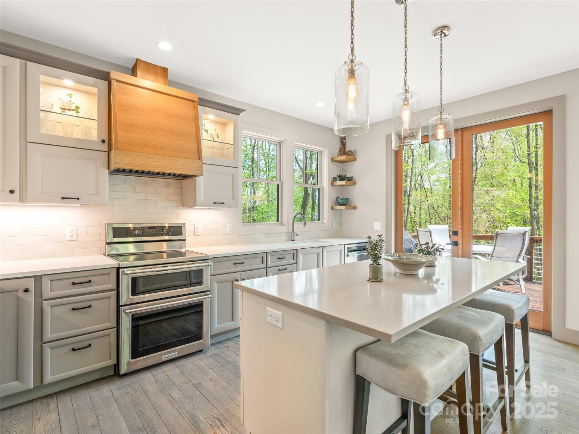 Property image 3 at 9 La Grange Drive, Asheville, NC 28805