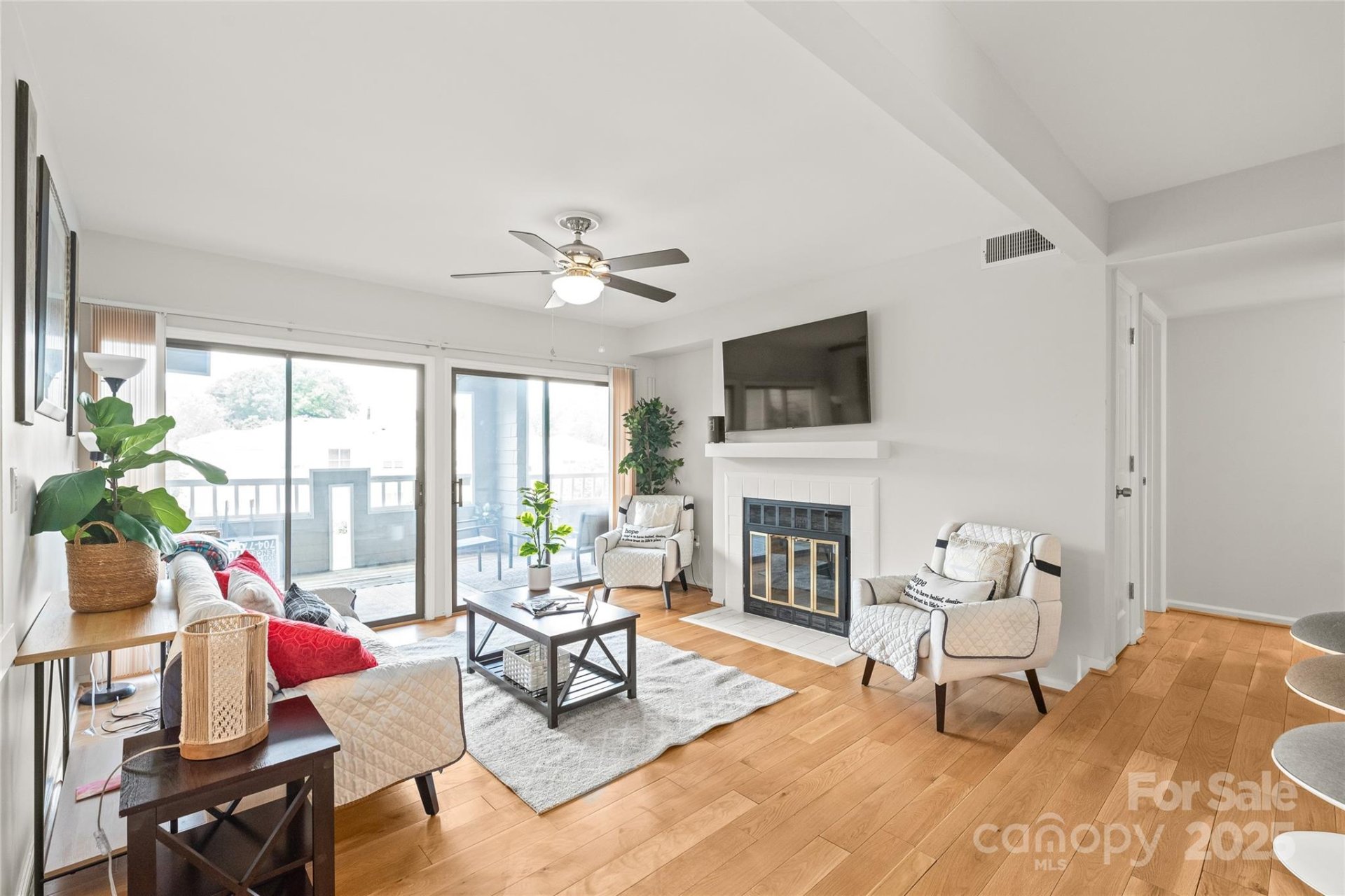 Property image 2 at 212 W 10th Street, Charlotte, NC 28202