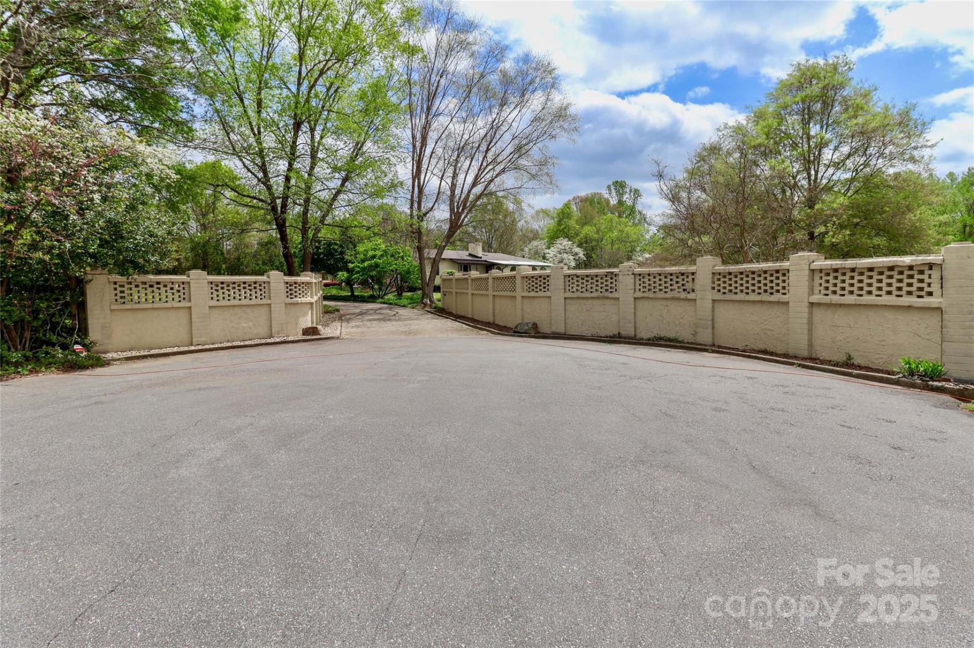 Property image 2 at 455 W Gleneagles Road, Statesville, NC 28625