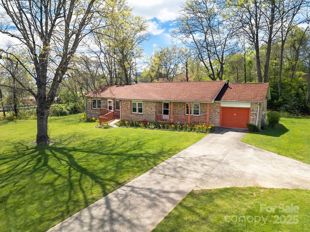Property image 3 at 17 Resada Drive, Brevard, NC 28712