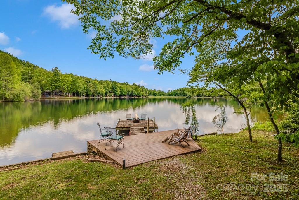 Lake Sheila, Saluda Community