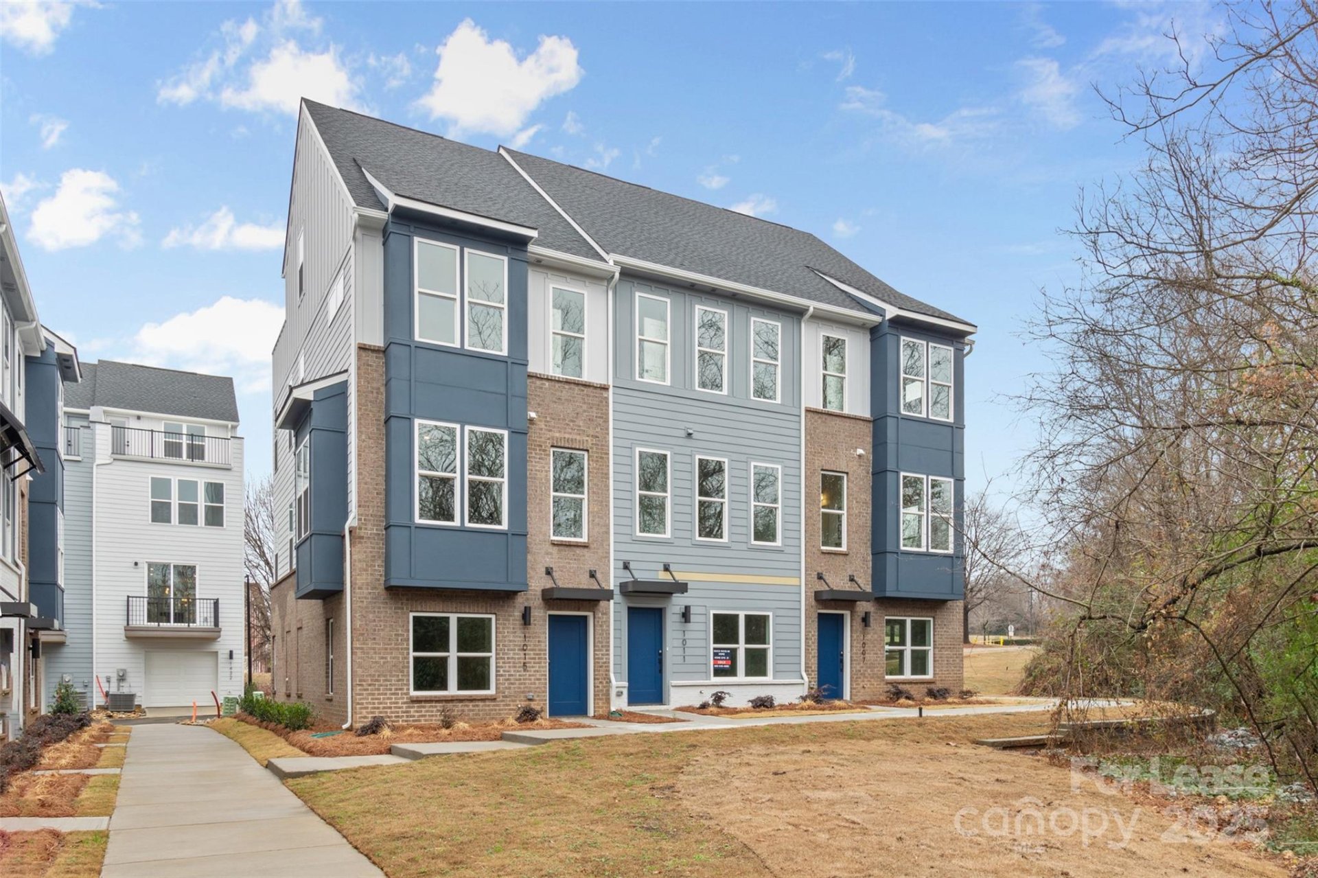 Property image 1 at 1011 Kokomo Lane, Charlotte, NC 28206