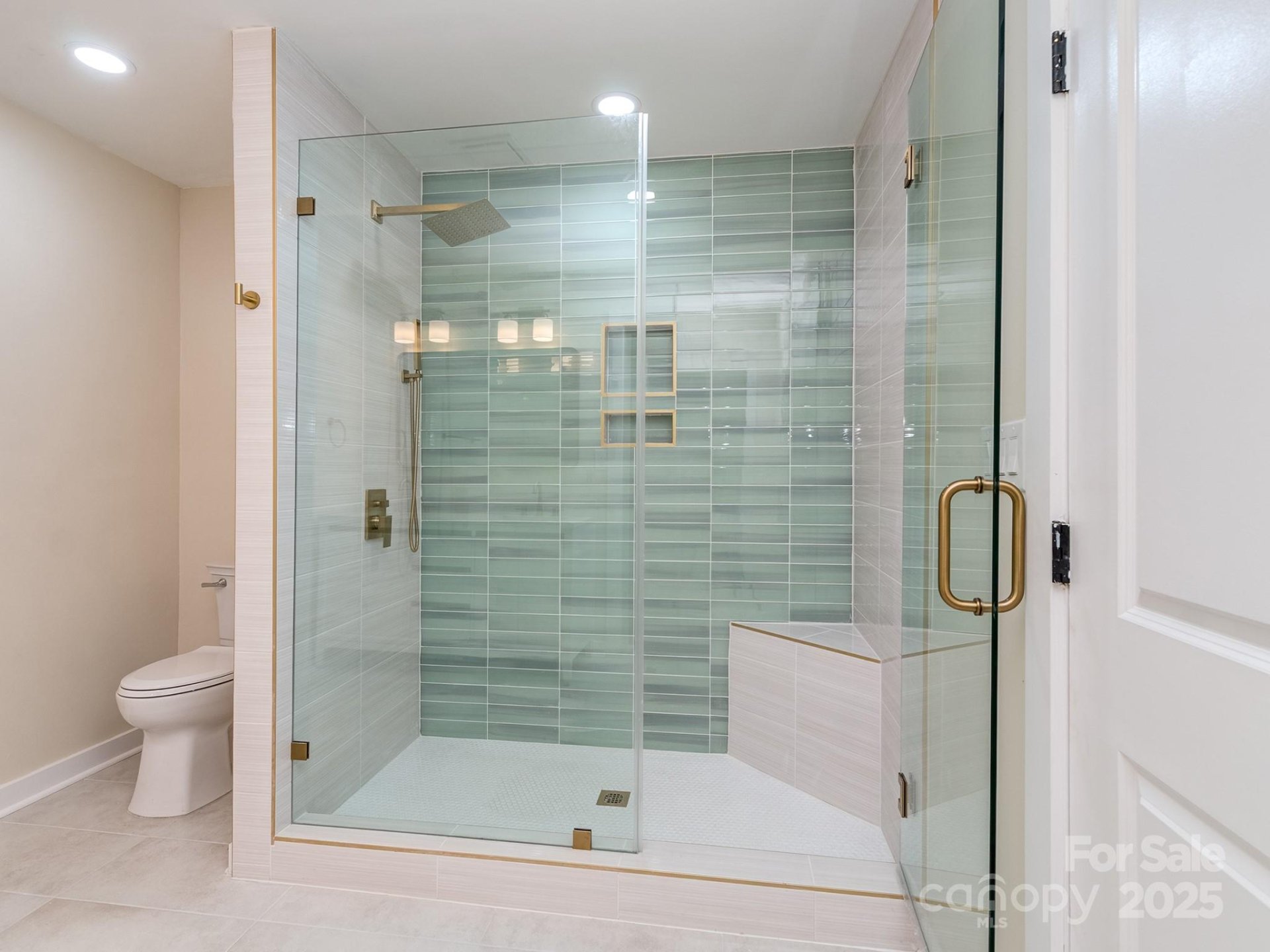 Property image 4 at 2717 Springway Drive, Charlotte, NC 28205