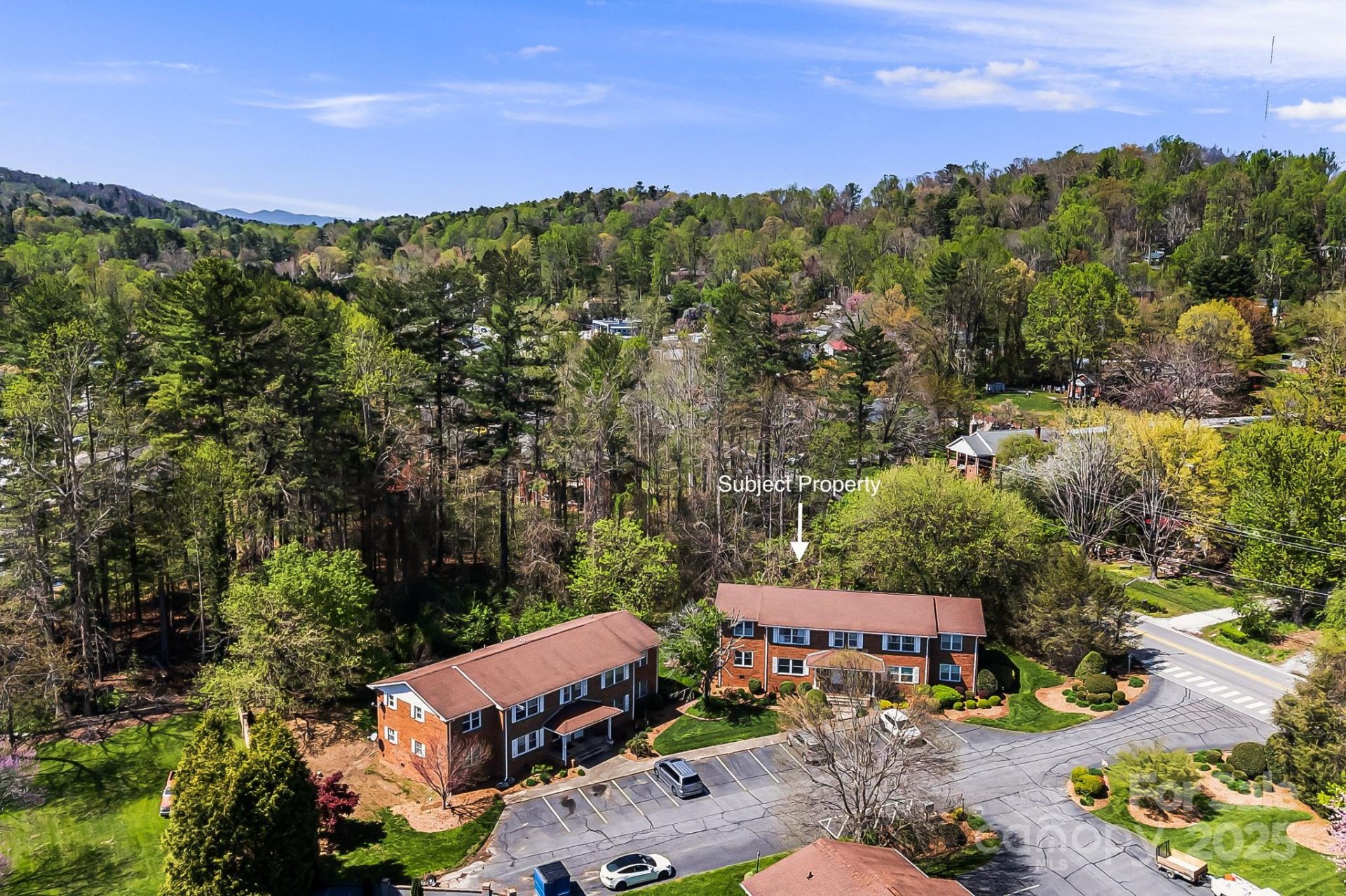Property image 3 at 28 Capri Lane, Hendersonville, NC 28792