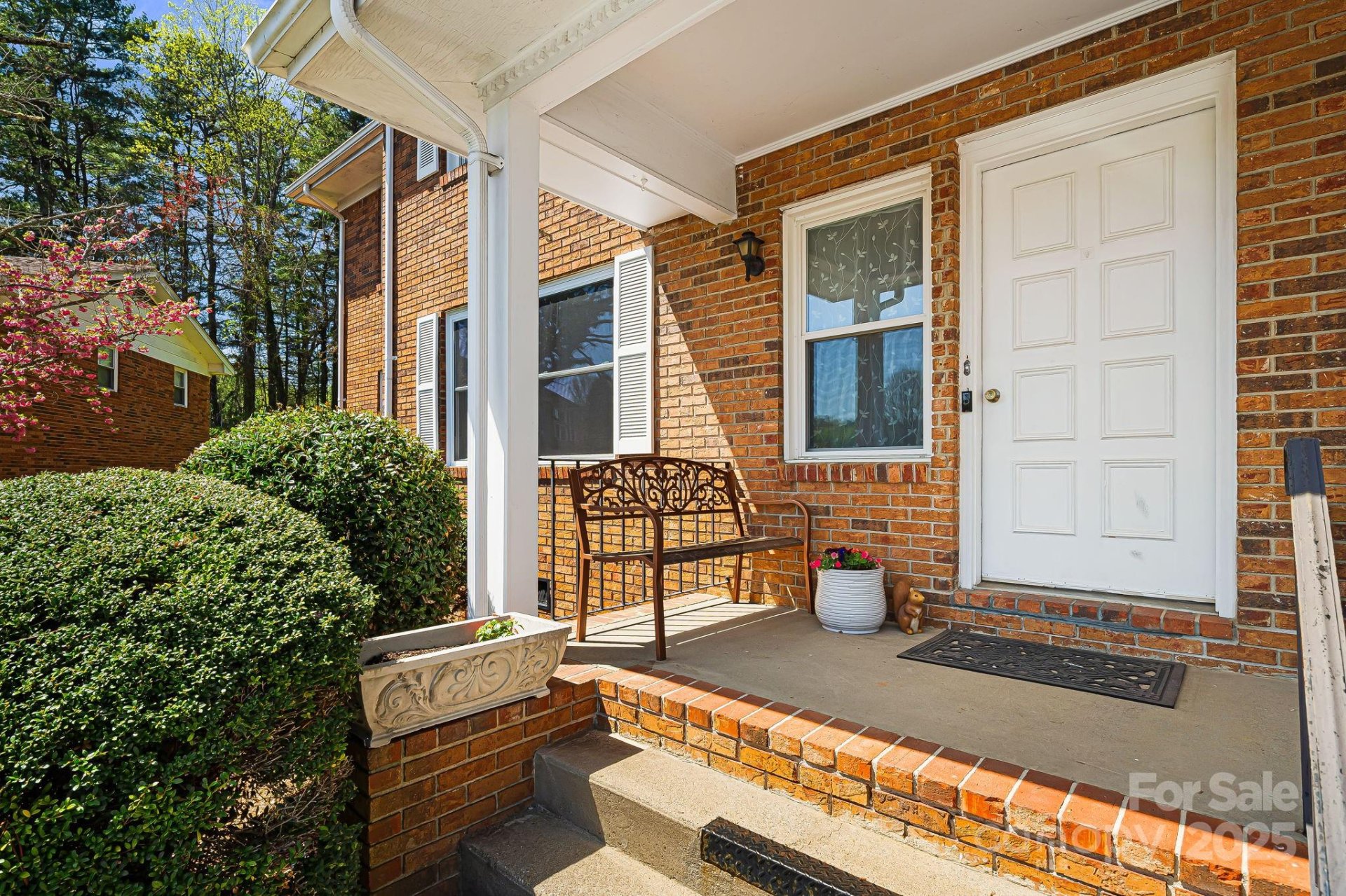 Property image 5 at 28 Capri Lane, Hendersonville, NC 28792