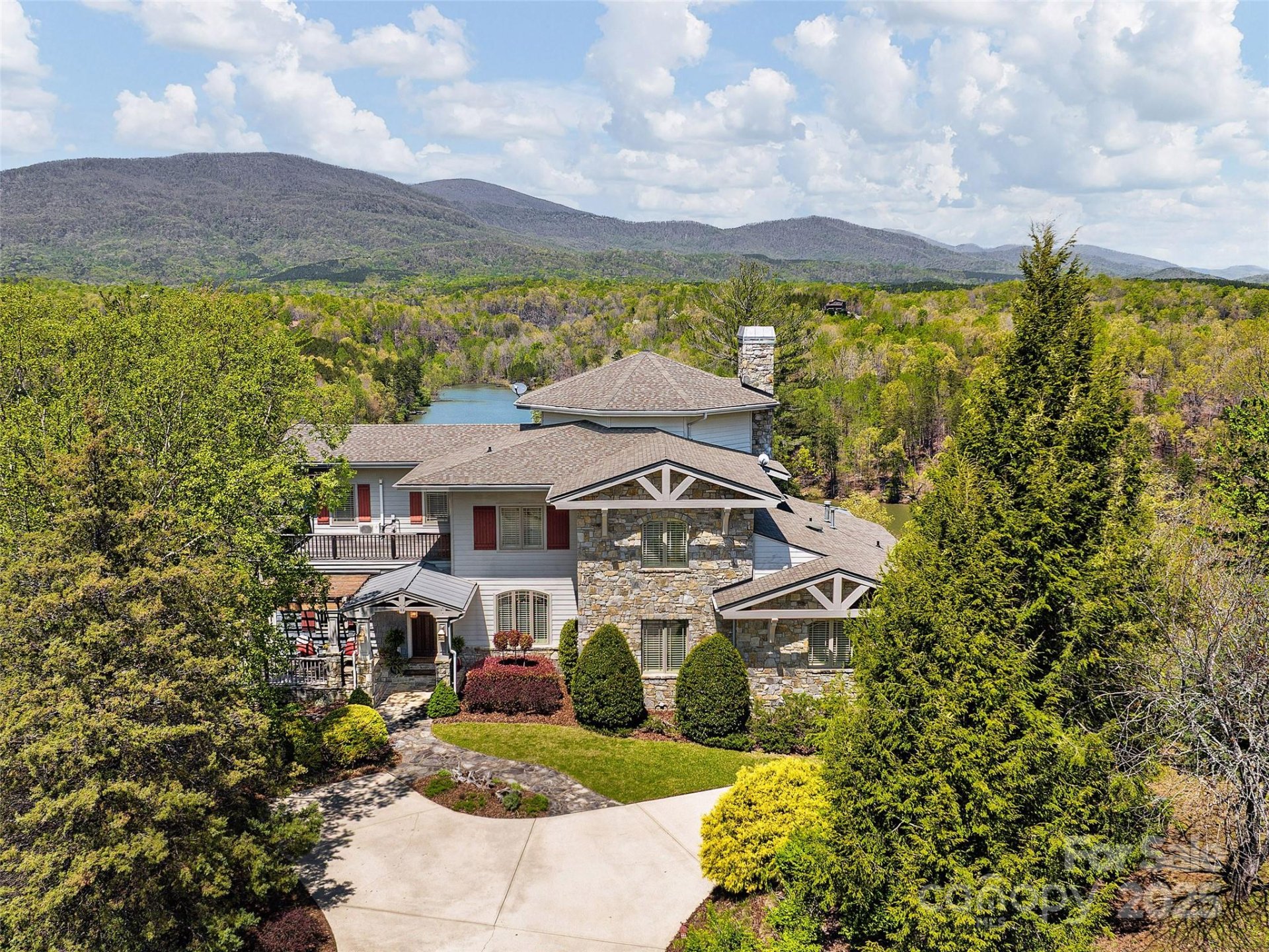 Lake Adger, Mill Spring Community