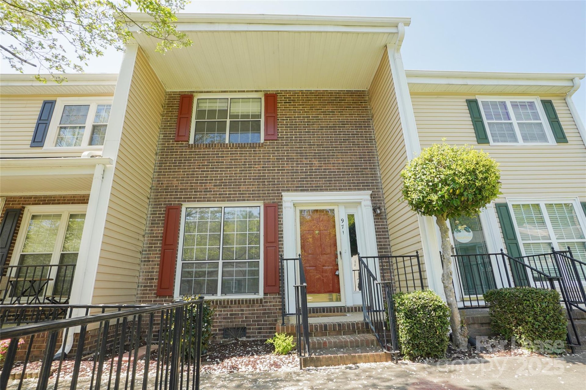971 Surry Lane