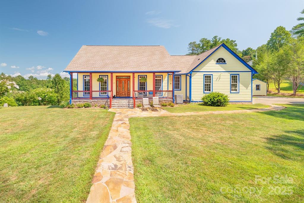 Ivy Meadows, Weaverville Community