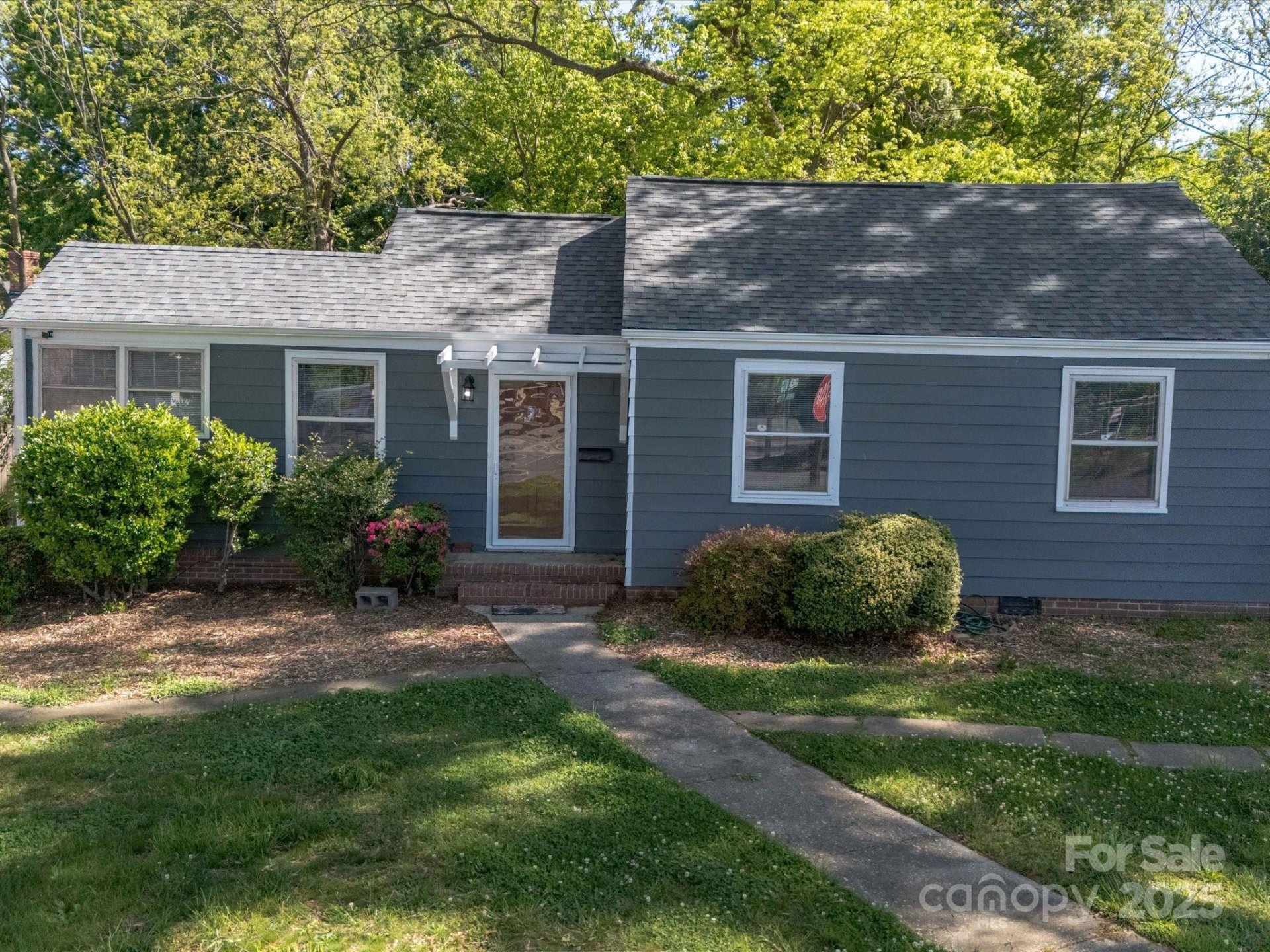 Property image 2 at 1142 Mona Drive, Charlotte, NC 28206