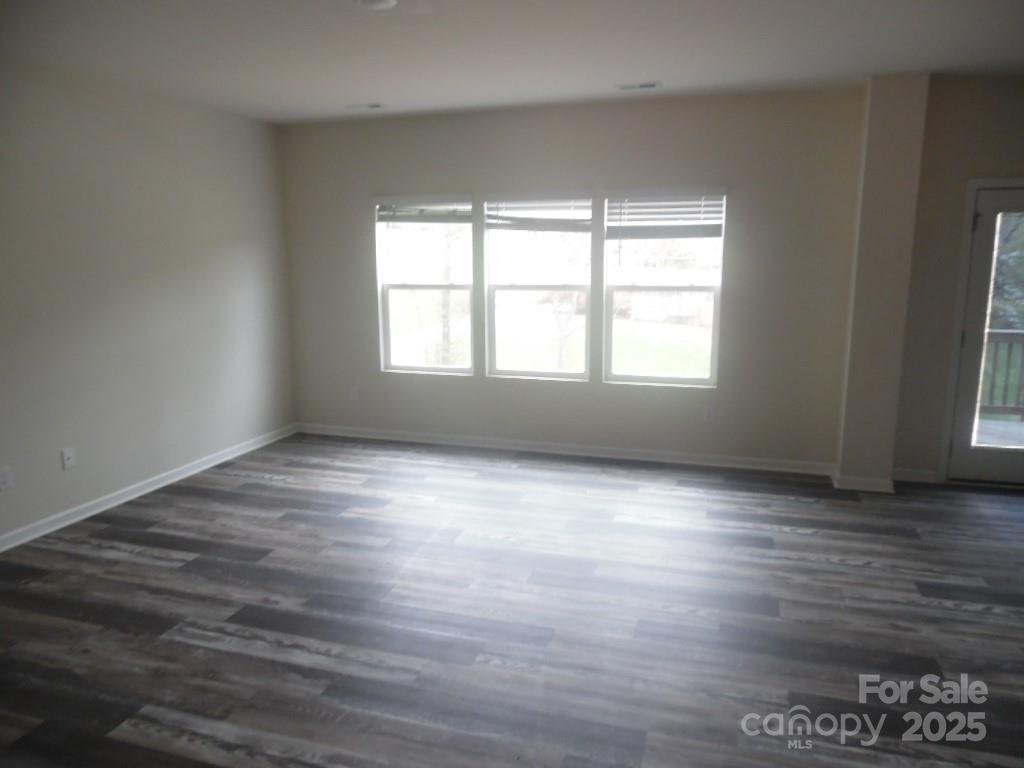 Property image 3 at 574 30th Avenue Circle, Hickory, NC 28601