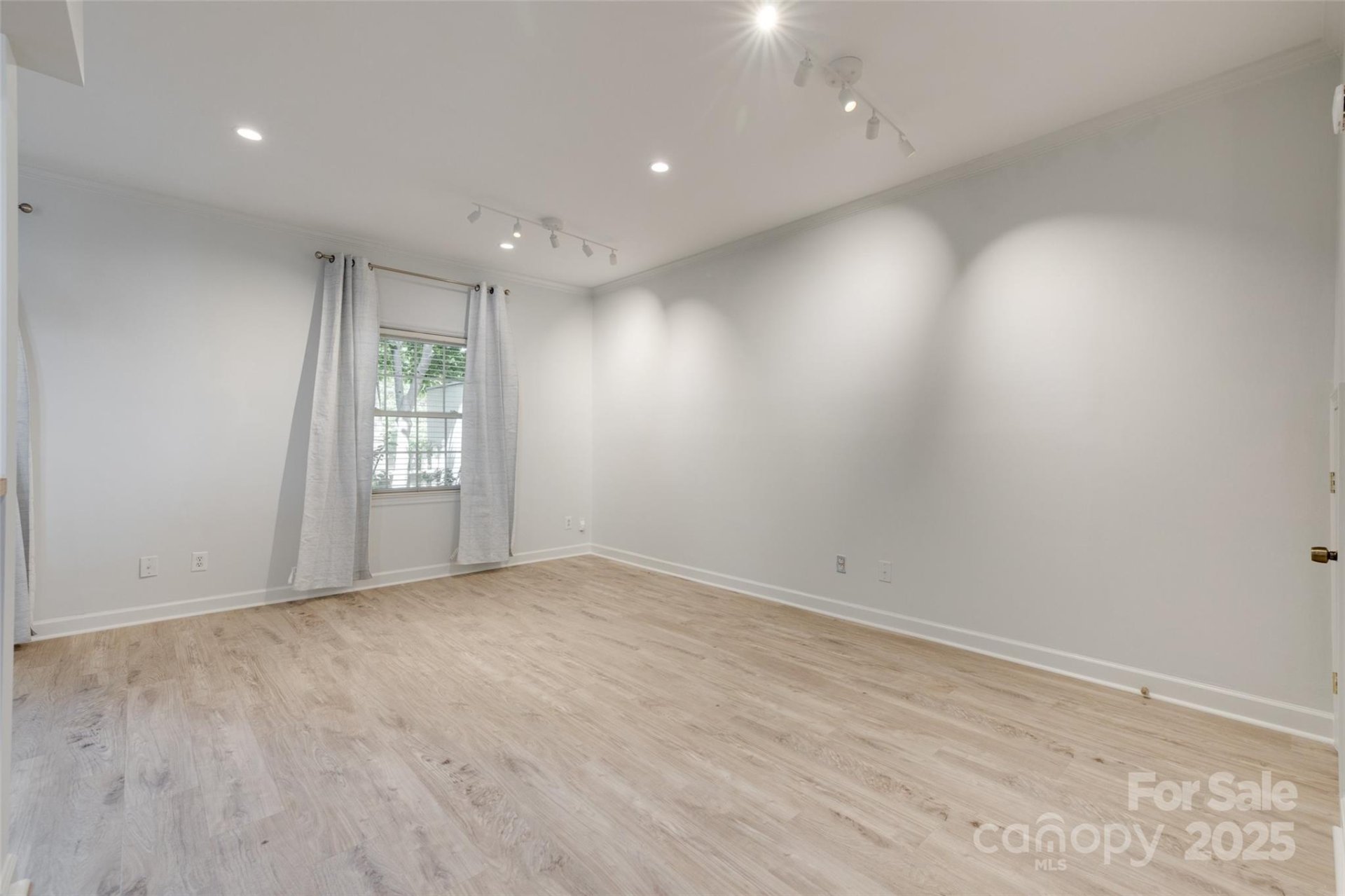 Property image 4 at 5901 Quail Hollow Road, Charlotte, NC 28210