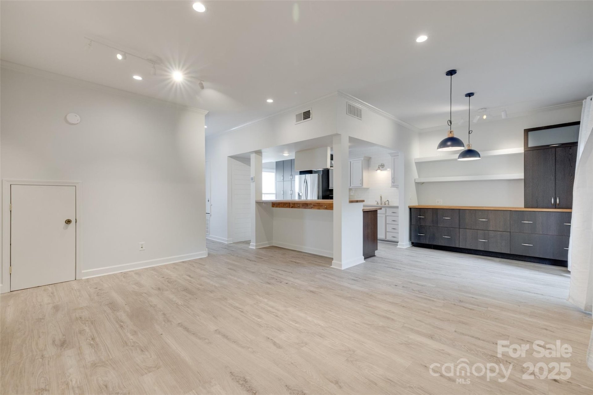 Property image 5 at 5901 Quail Hollow Road, Charlotte, NC 28210