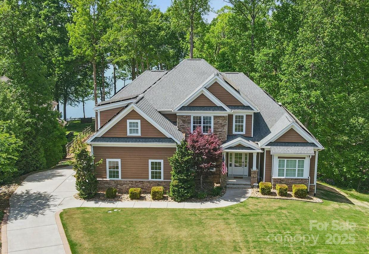 Property image 1 at 2501 Mt Isle Harbor Drive, Charlotte, NC 28214