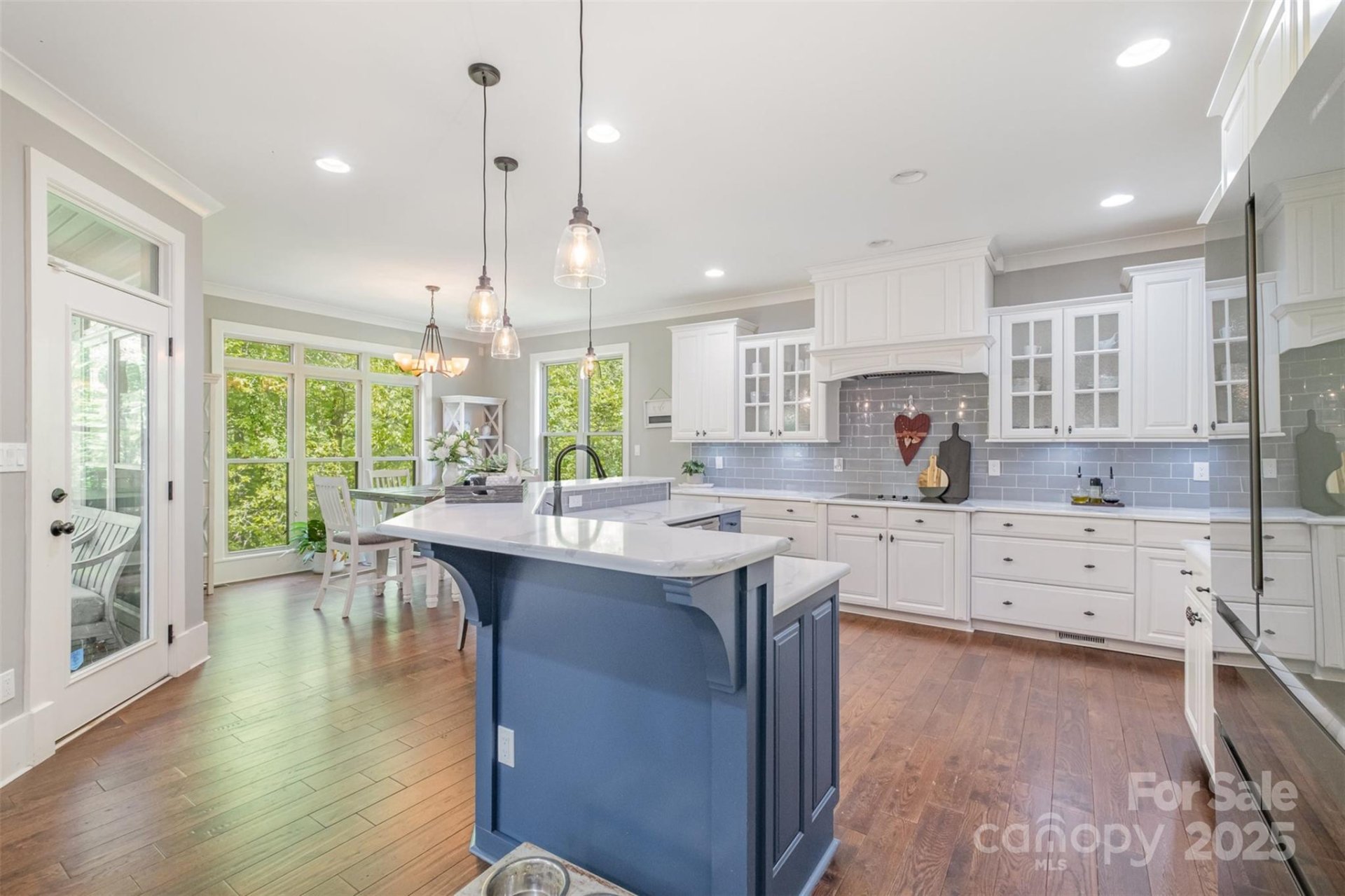 Property image 3 at 1713 Mt Isle Harbor Drive, Charlotte, NC 28214