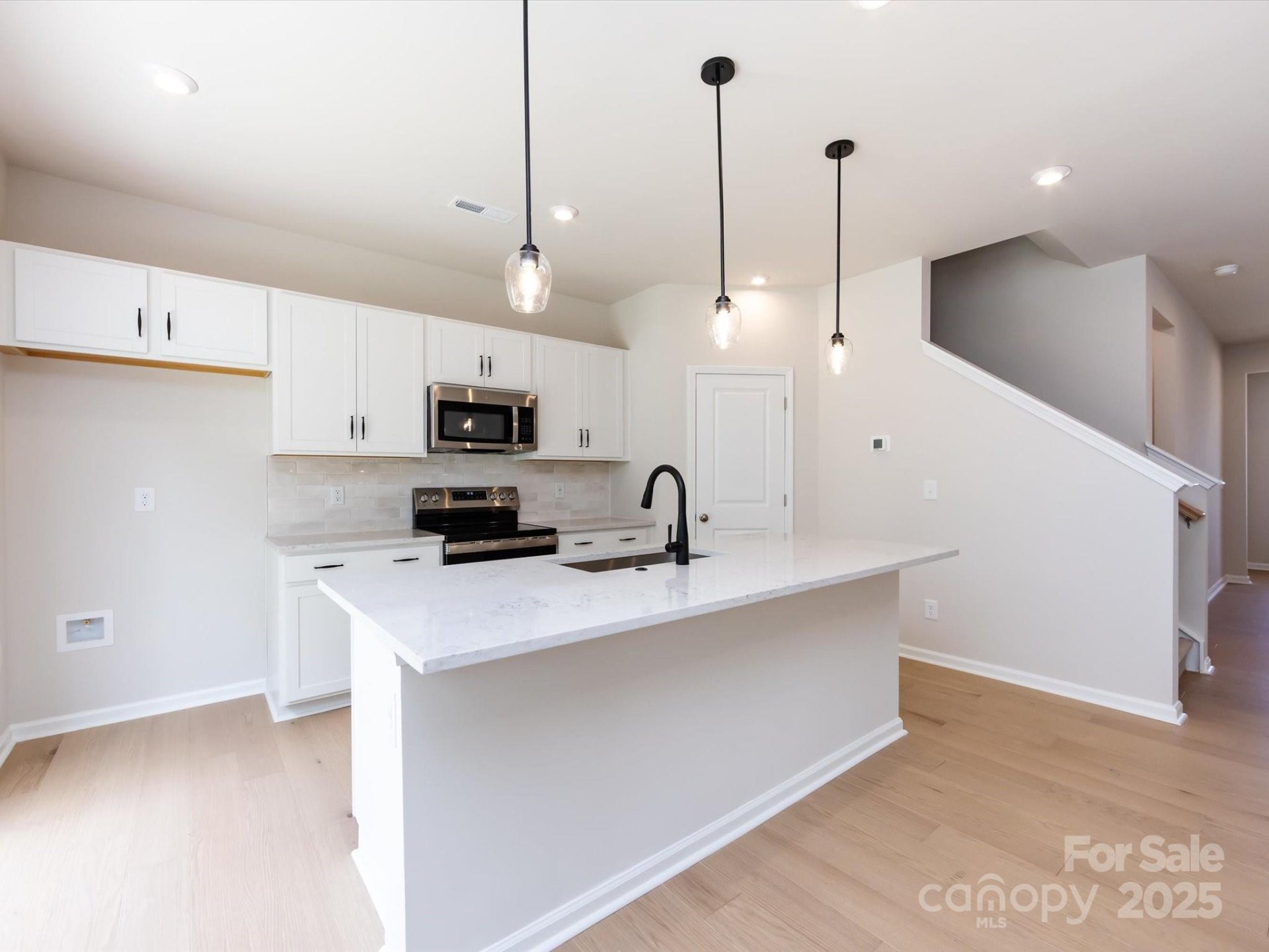 Property image 5 at 2021 Endeavor Run, Charlotte, NC 28269