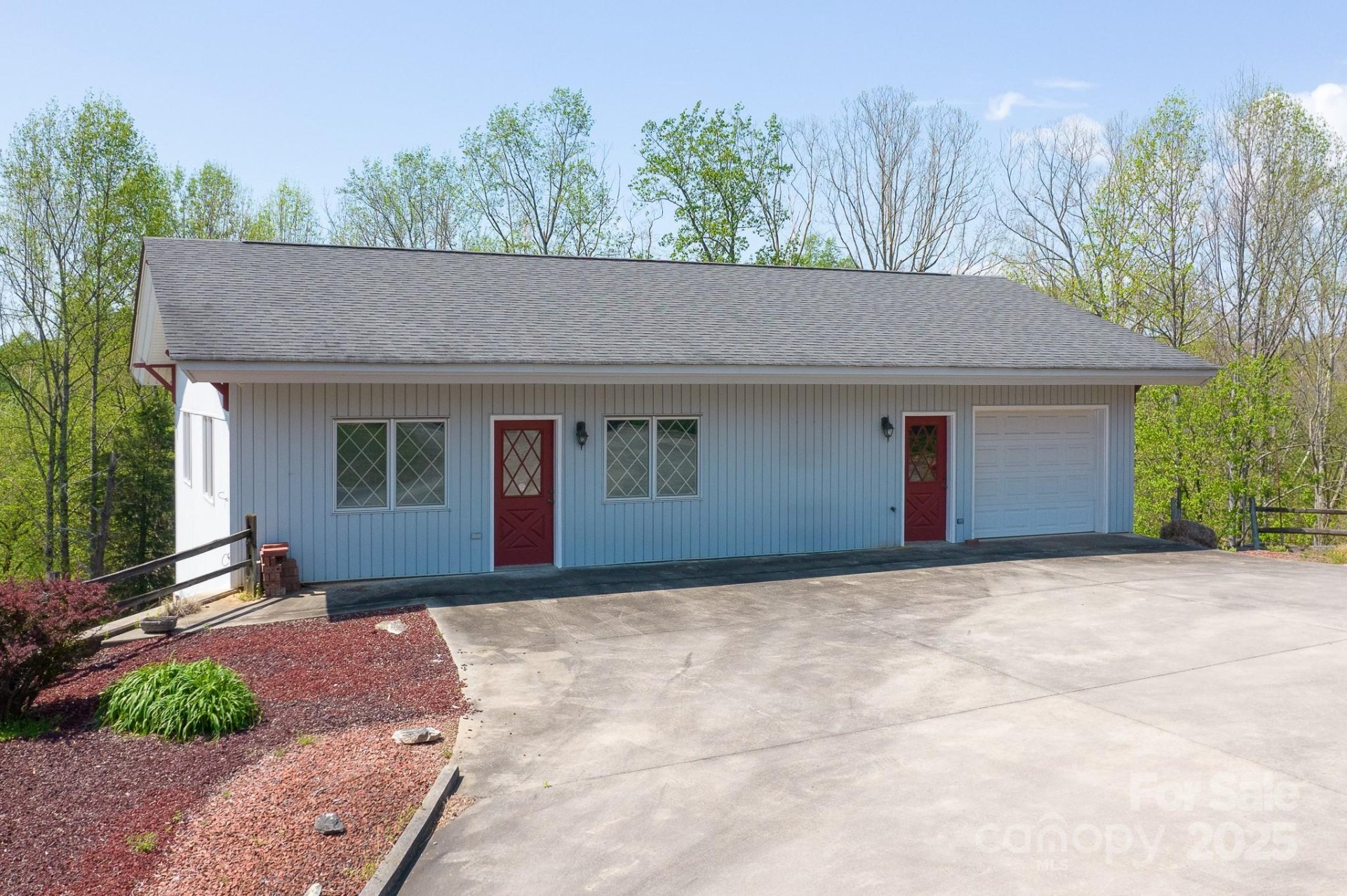Property image 5 at 2466 Sweetbriar Circle, Lenoir, NC 28645