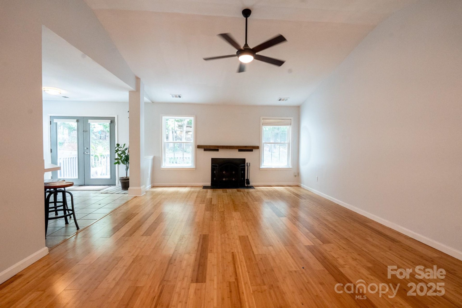 Property image 5 at 13817 Kings Carriage Lane, Charlotte, NC 28278