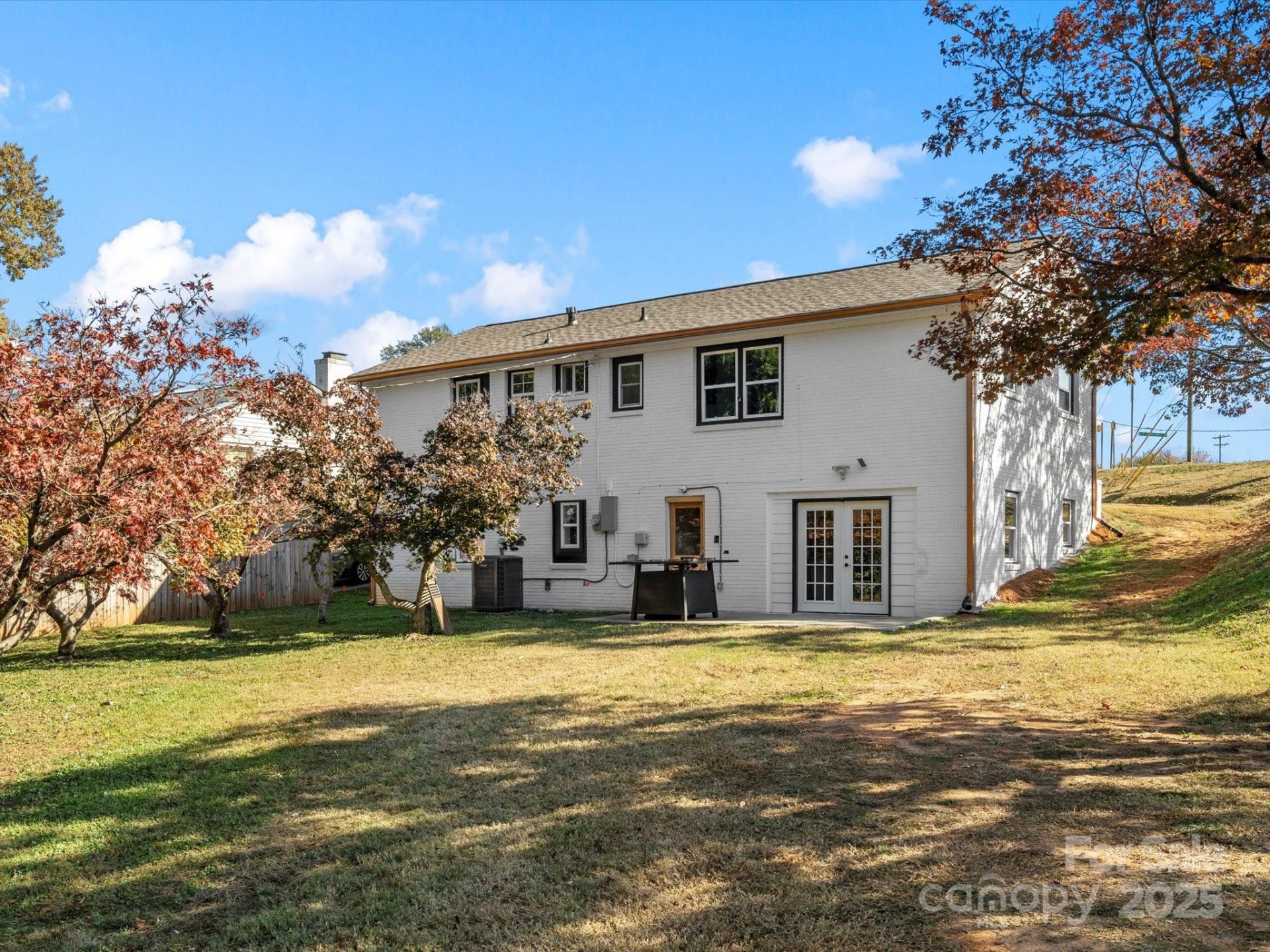 Property image 3 at 2701 Old North Sharon Amity Road, Charlotte, NC 28205