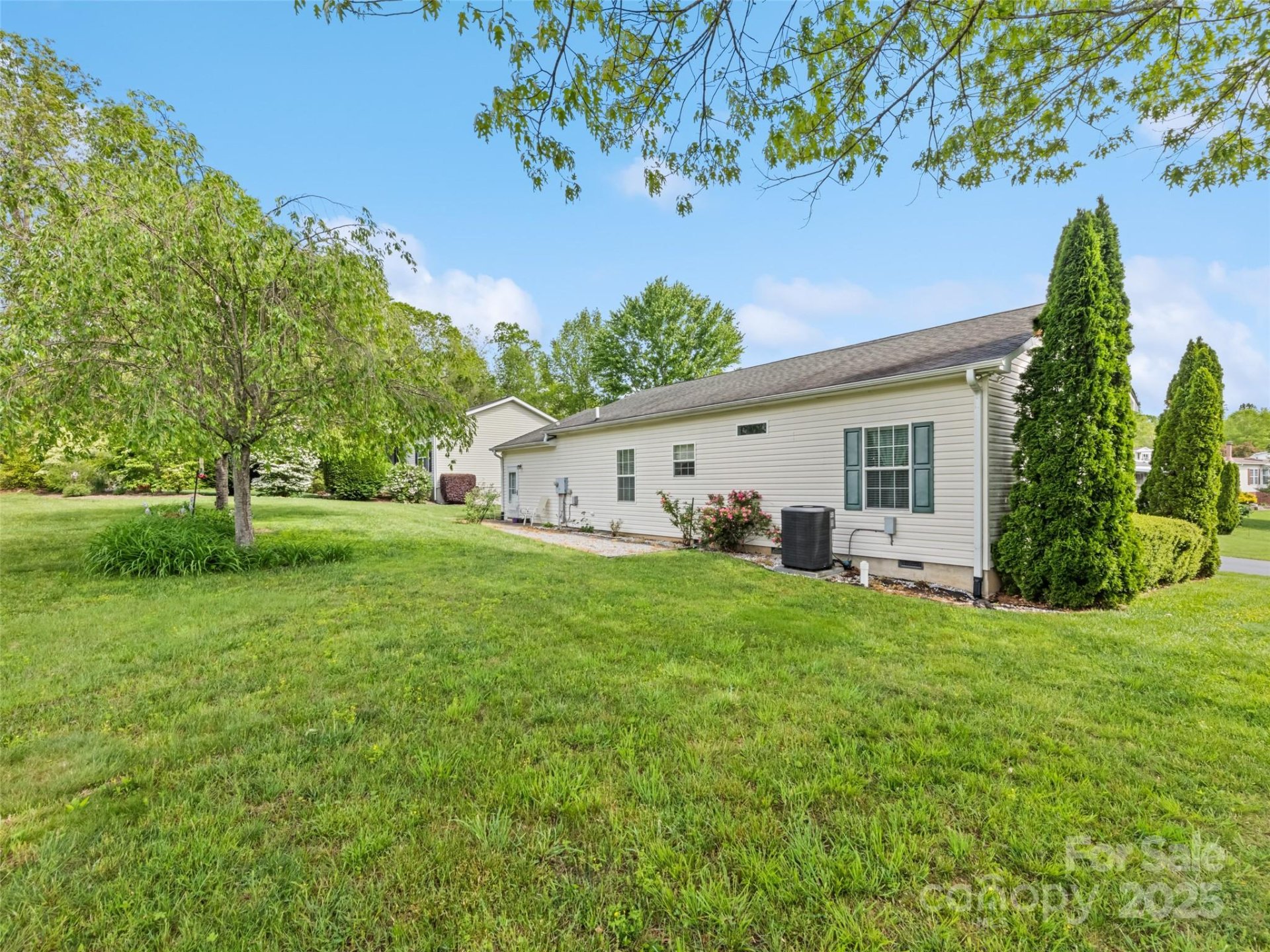 Property image 3 at 135 Middle Street, Hendersonville, NC 28792