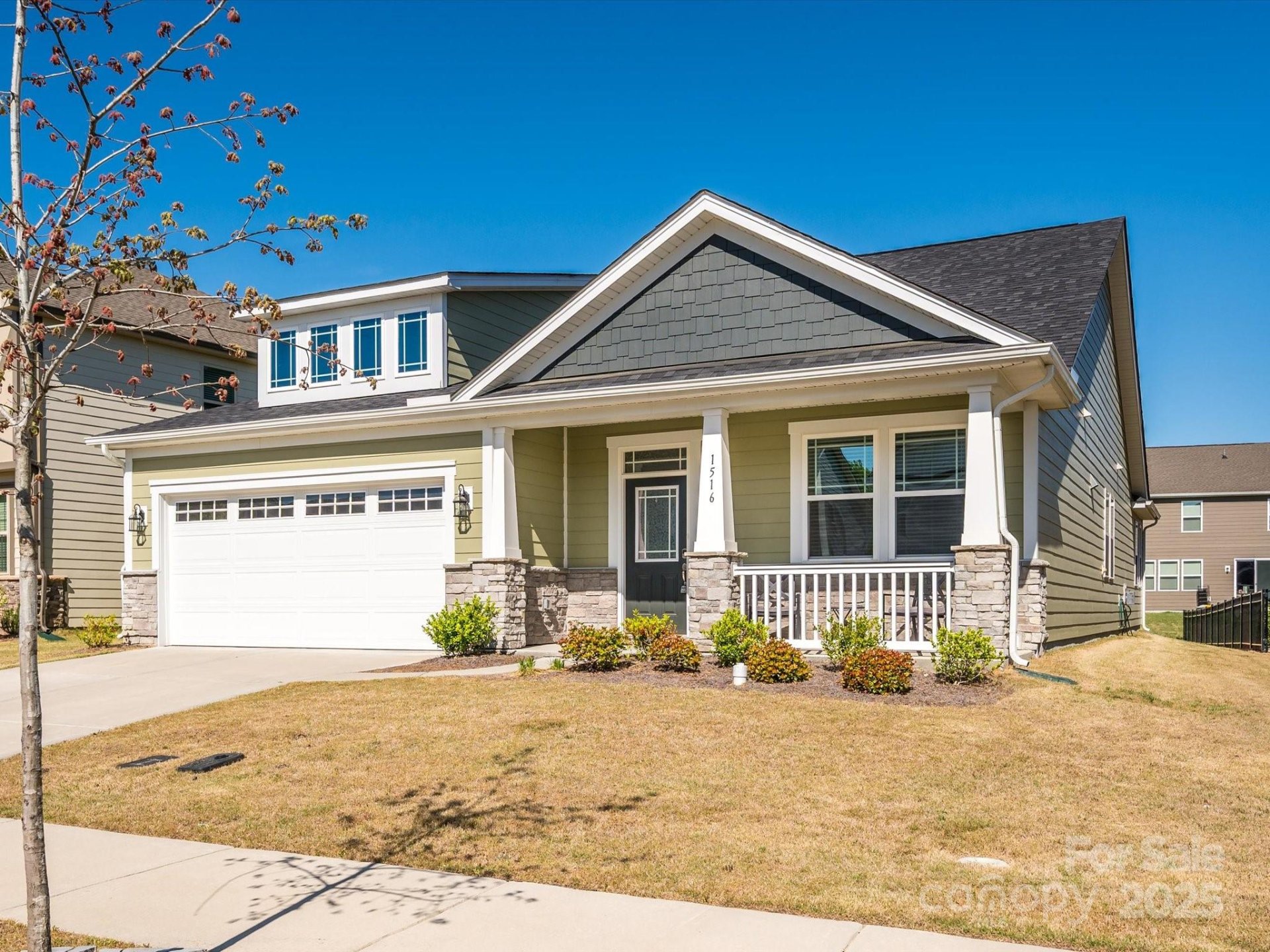 1516 Laggan Lane