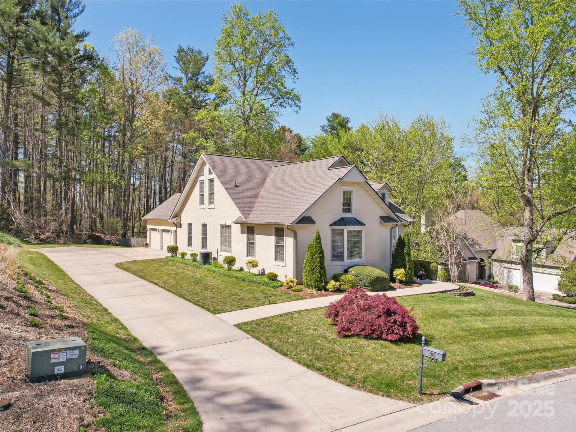 Property image 2 at 100 Mistletoe Trail, Hendersonville, NC 28791