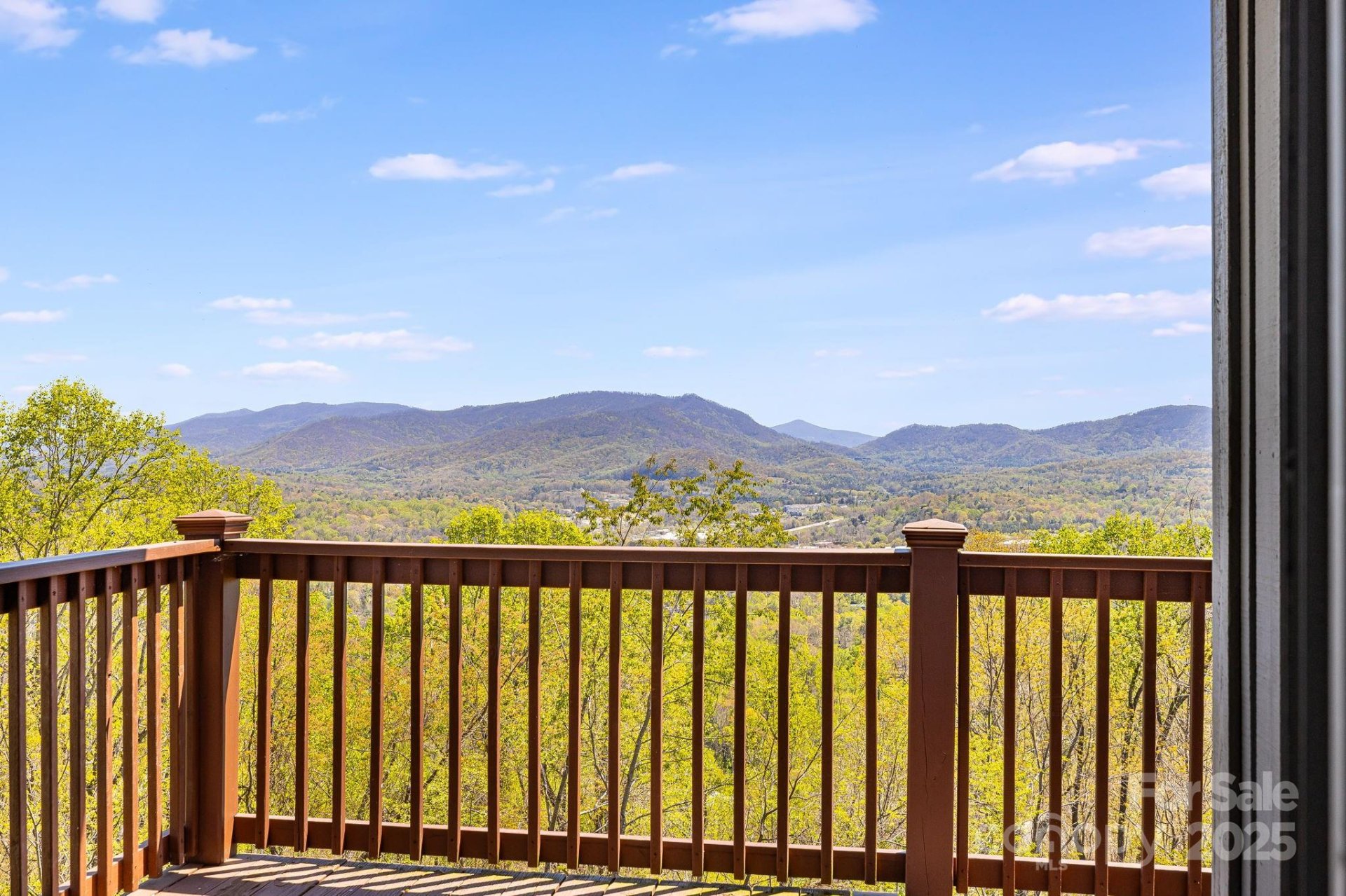 Property image 3 at 546 Windswept Drive, Asheville, NC 28801