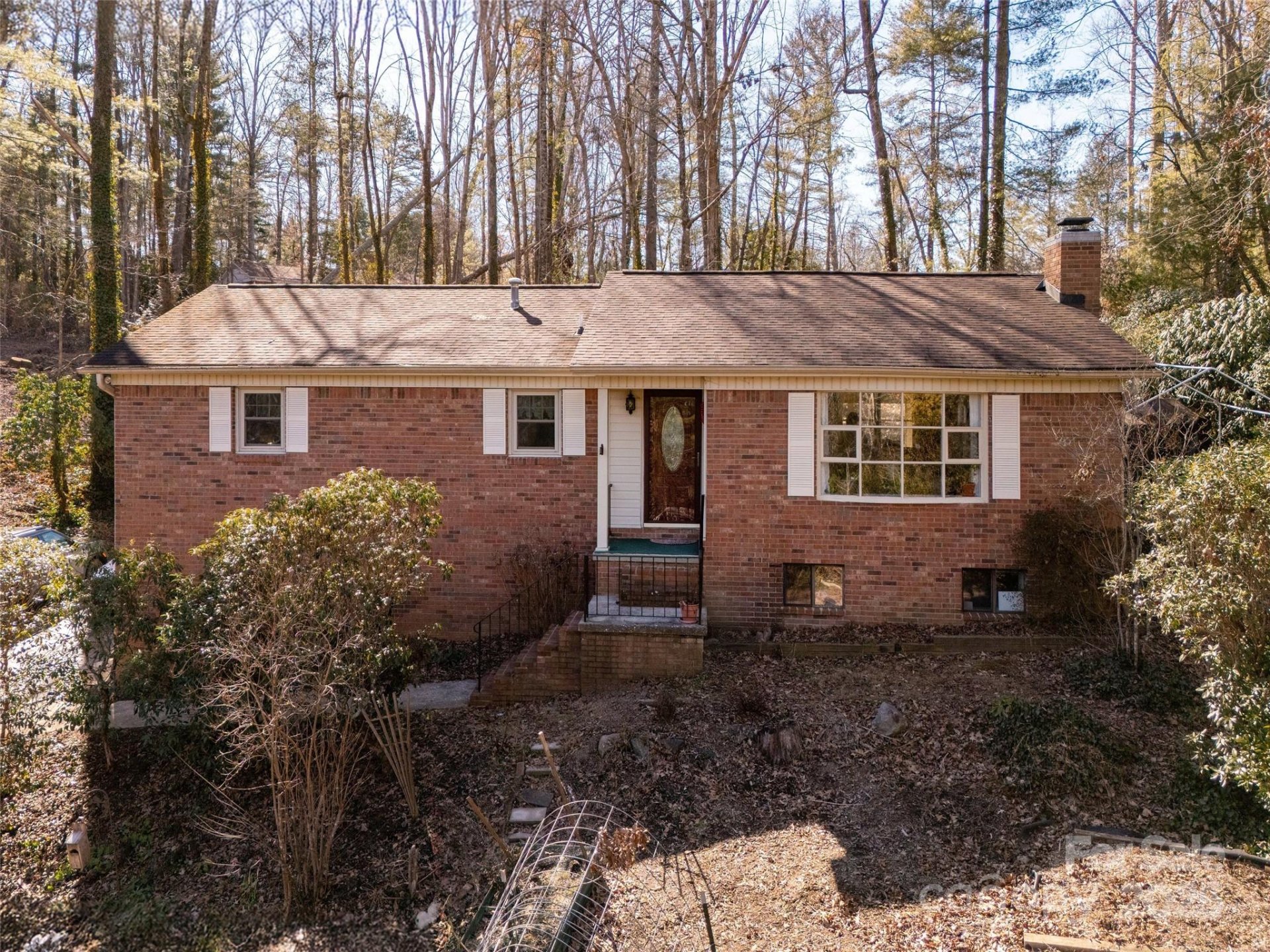 Property image 1 at 413 Deerhaven Lane, Hendersonville, NC 28791
