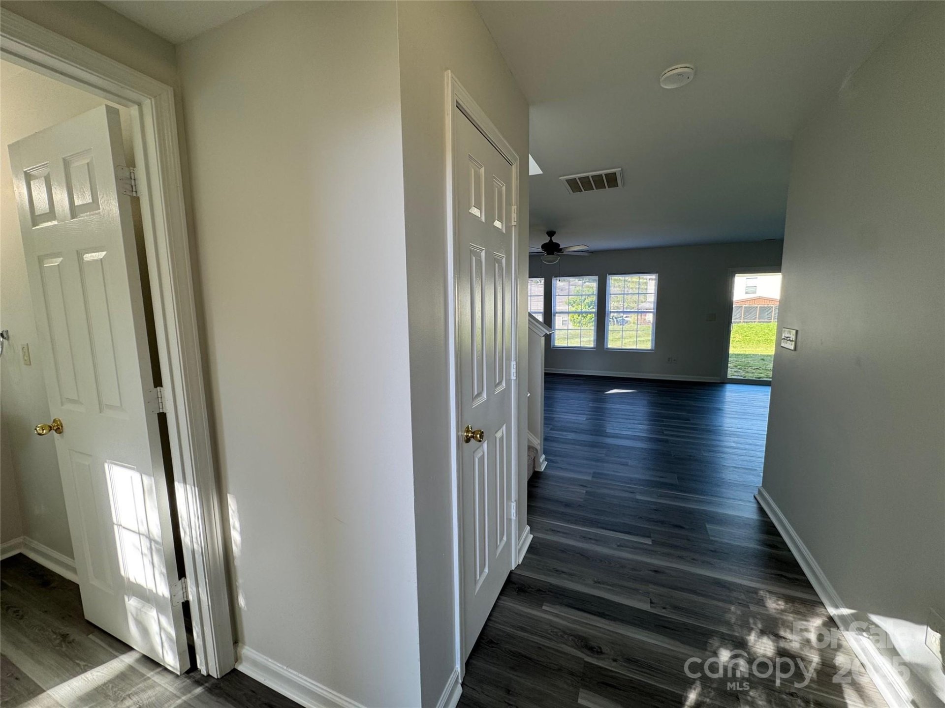 Property image 3 at 2815 Cartesian Drive, Charlotte, NC 28214