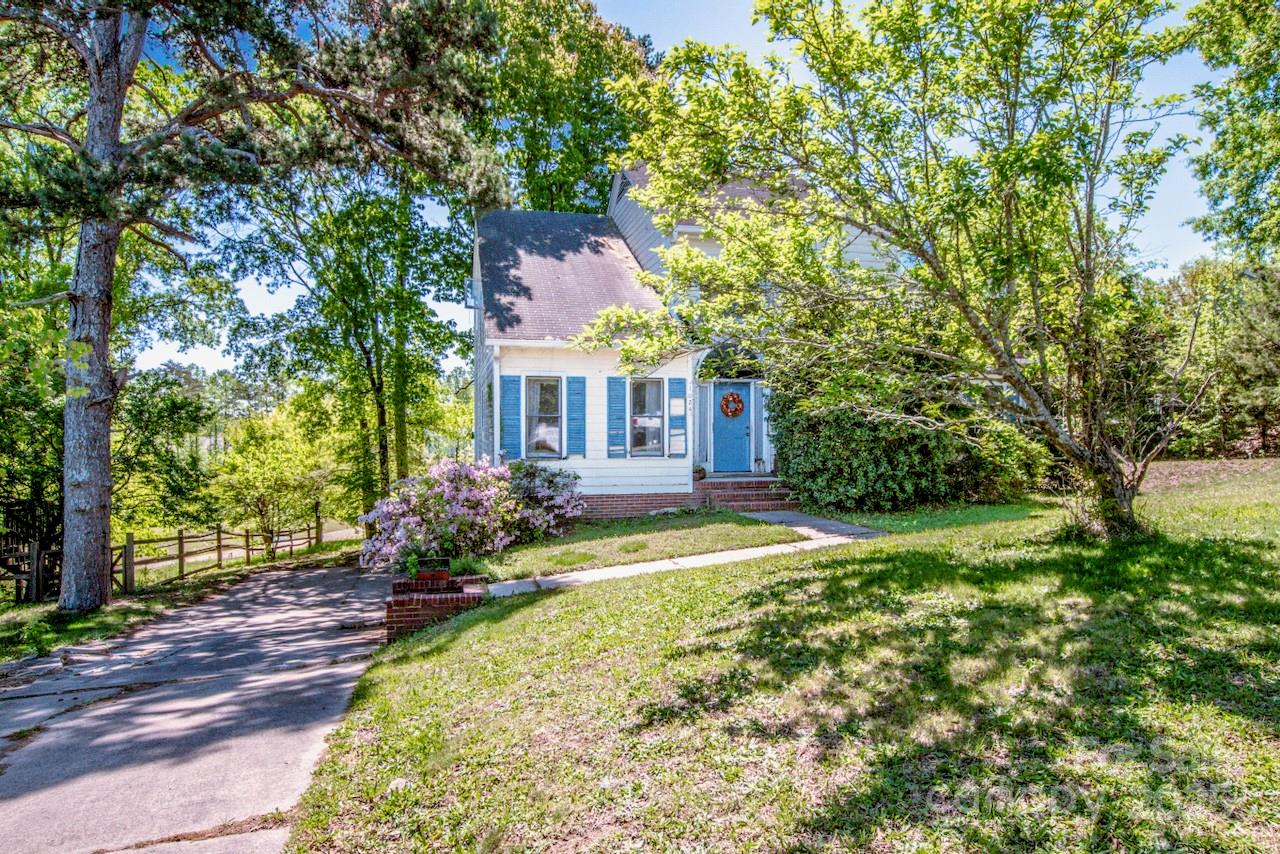 Property image 1 at 11024 Hunters Trace None, Charlotte, NC 28262